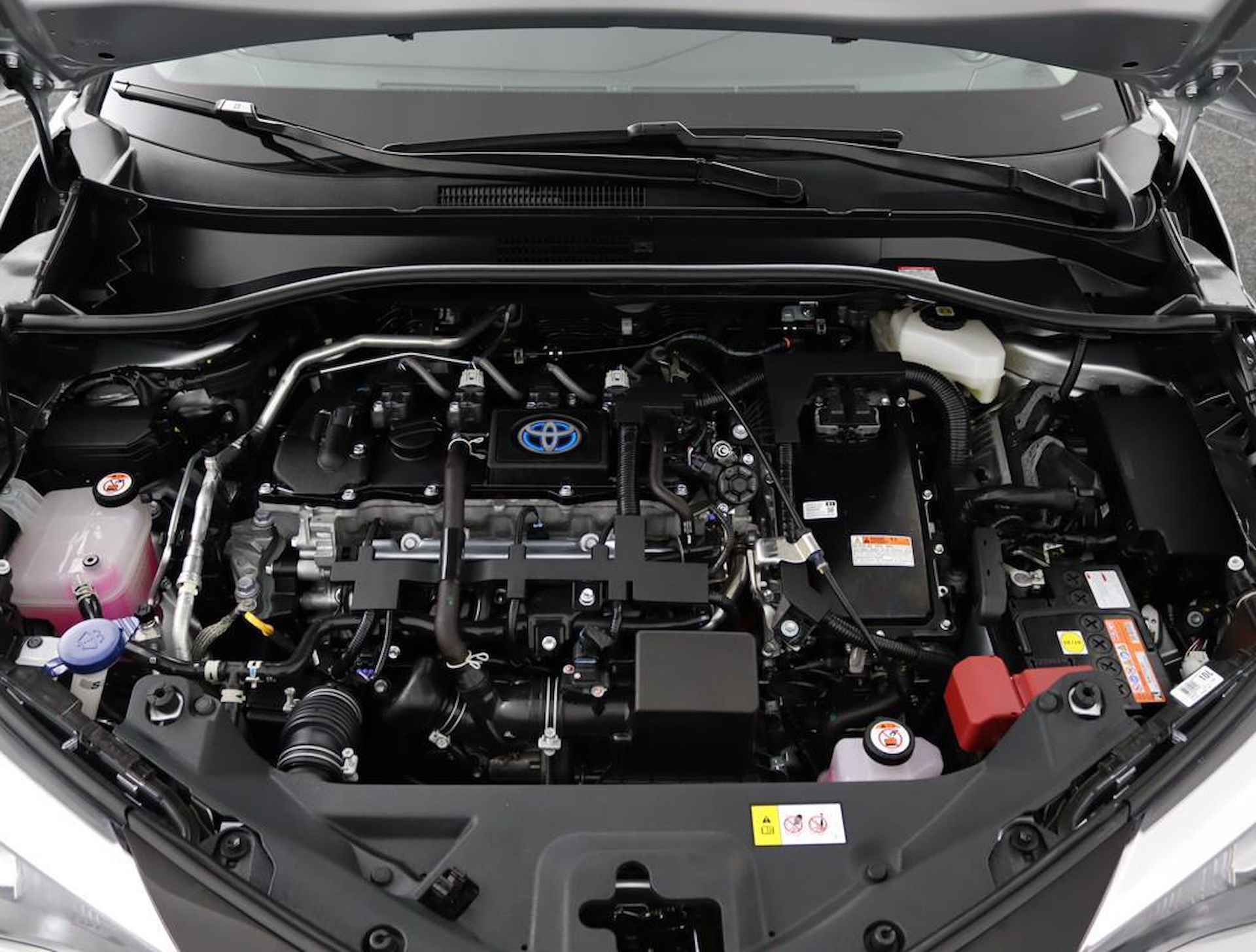 Toyota C-HR 1.8 Hybrid Dynamic | Navigatie | Dodehoek Detectie | Keyless Entry | Parkeersensoren Rondom | Toyota Safety Sense | - 38/52