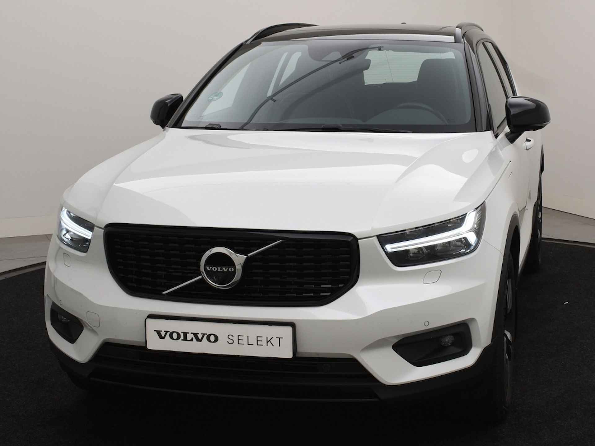 Volvo XC40 T5 PLUG-IN HYBRID R-DESIGN PANORAMADAK KEYLESS ACC BLIS NAVI - 6/47