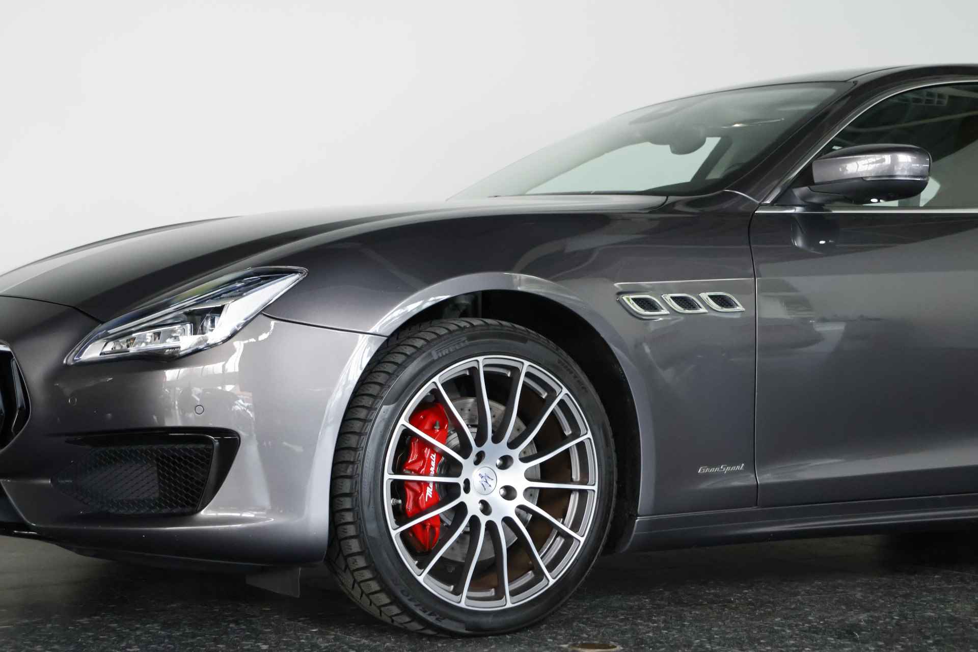 Maserati Quattroporte (nieuw model) 3.0 S Q4 AWD / Luxury Line / Bi Xenon / Navigatie / Leder / Soft Close - 39/40