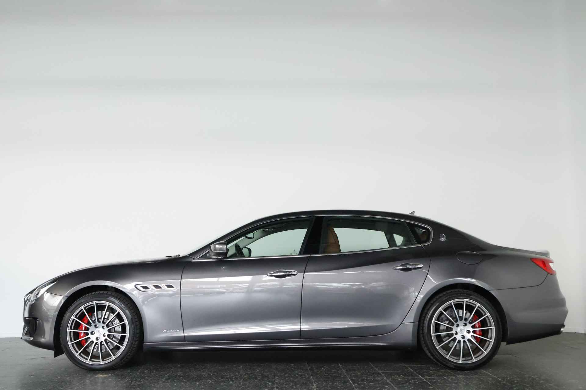 Maserati Quattroporte (nieuw model) 3.0 S Q4 AWD / Luxury Line / Bi Xenon / Navigatie / Leder / Soft Close - 40/40