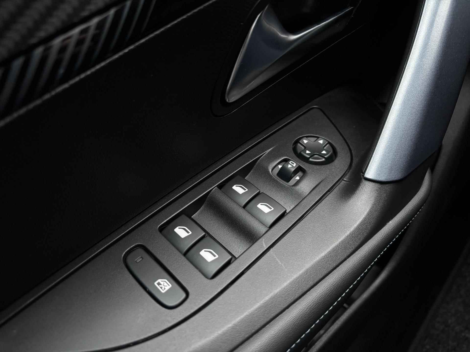 Peugeot 2008 SUV Allure 1.2 PureTech 100pk H6 KEYLESS ENTRY | NAVI | CAMERA | LED MISTLAMPEN | DAB+ | CLIMA | CRUISE CONTROL - 26/62