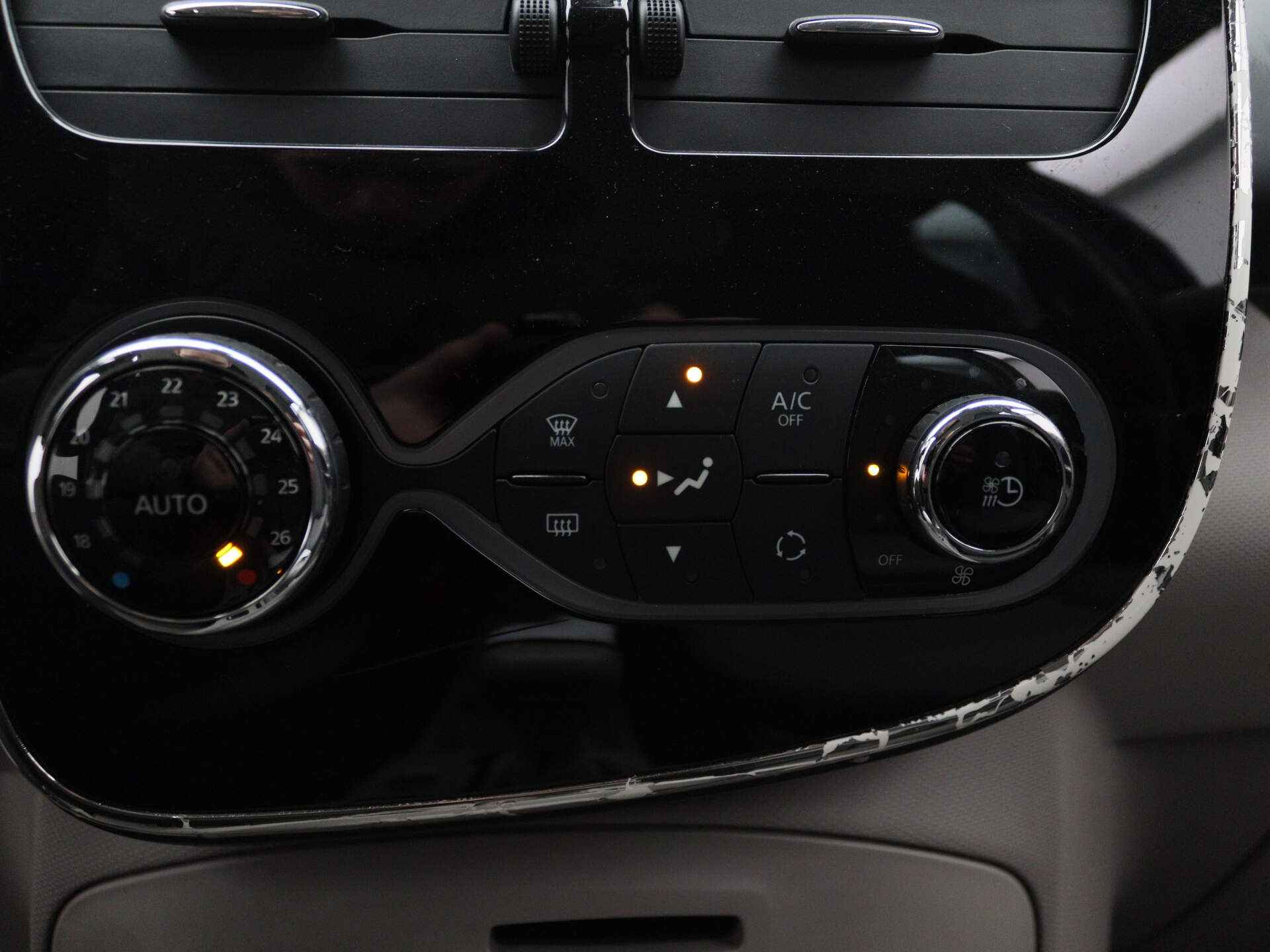 Renault ZOE Q210 Zen Quickcharge 22 kWh HUURBATTERIJ RIJKLAAR | Camera | Climate | Navi - 9/73