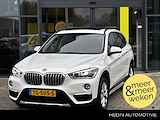 BMW X1 sDrive18i High Executive Navigatie | Cruise Control | Climate Control | Lichtmetalen velgen | Parkeersensoren | Panoramadak