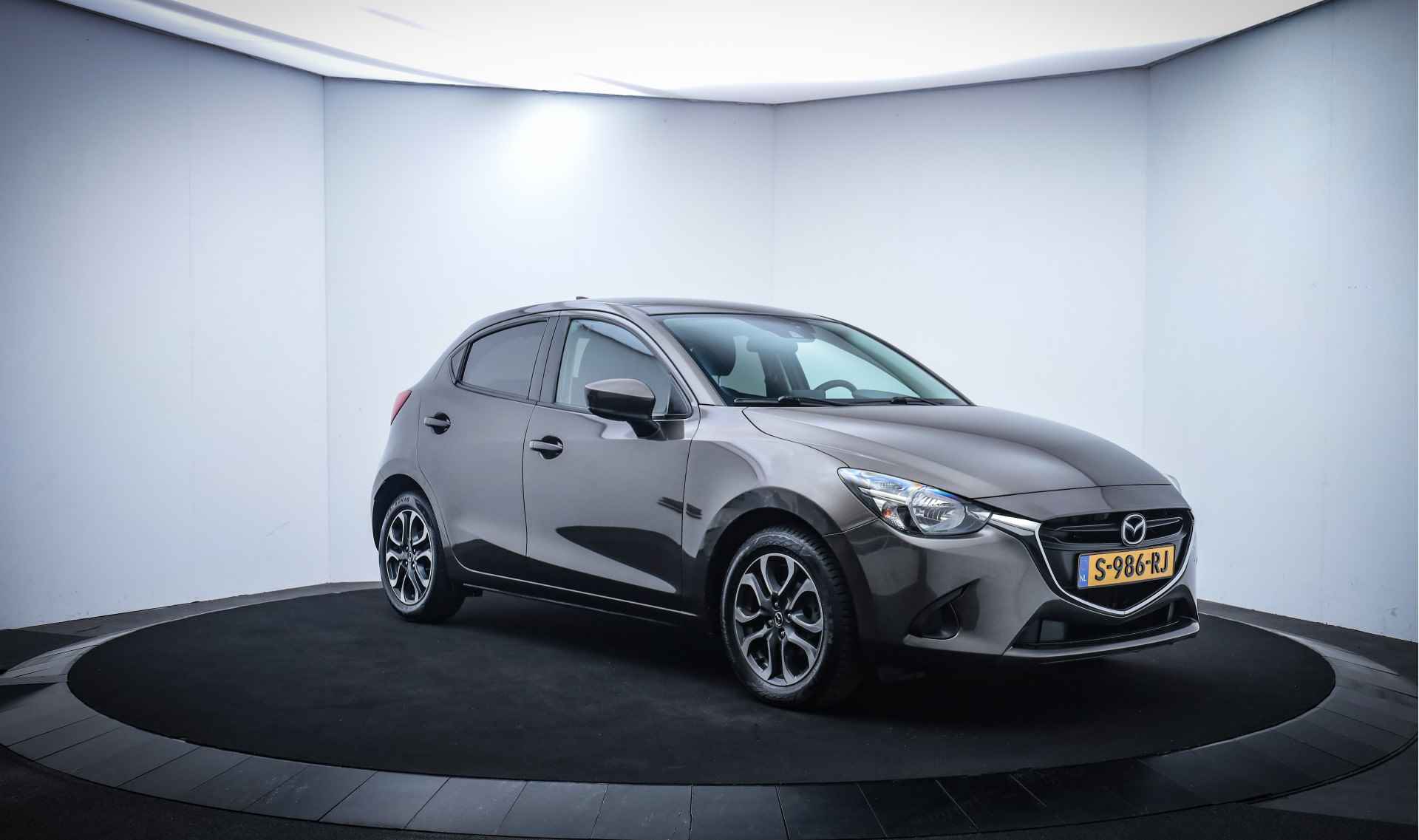 Mazda 2 1.5 Skyactiv-G Skylease+ CARPLAY/STOELVERW./DAB/NAVI/BLINDSPOT/CRUISE/CLIMA/PDC/LMV 16'' - 3/25