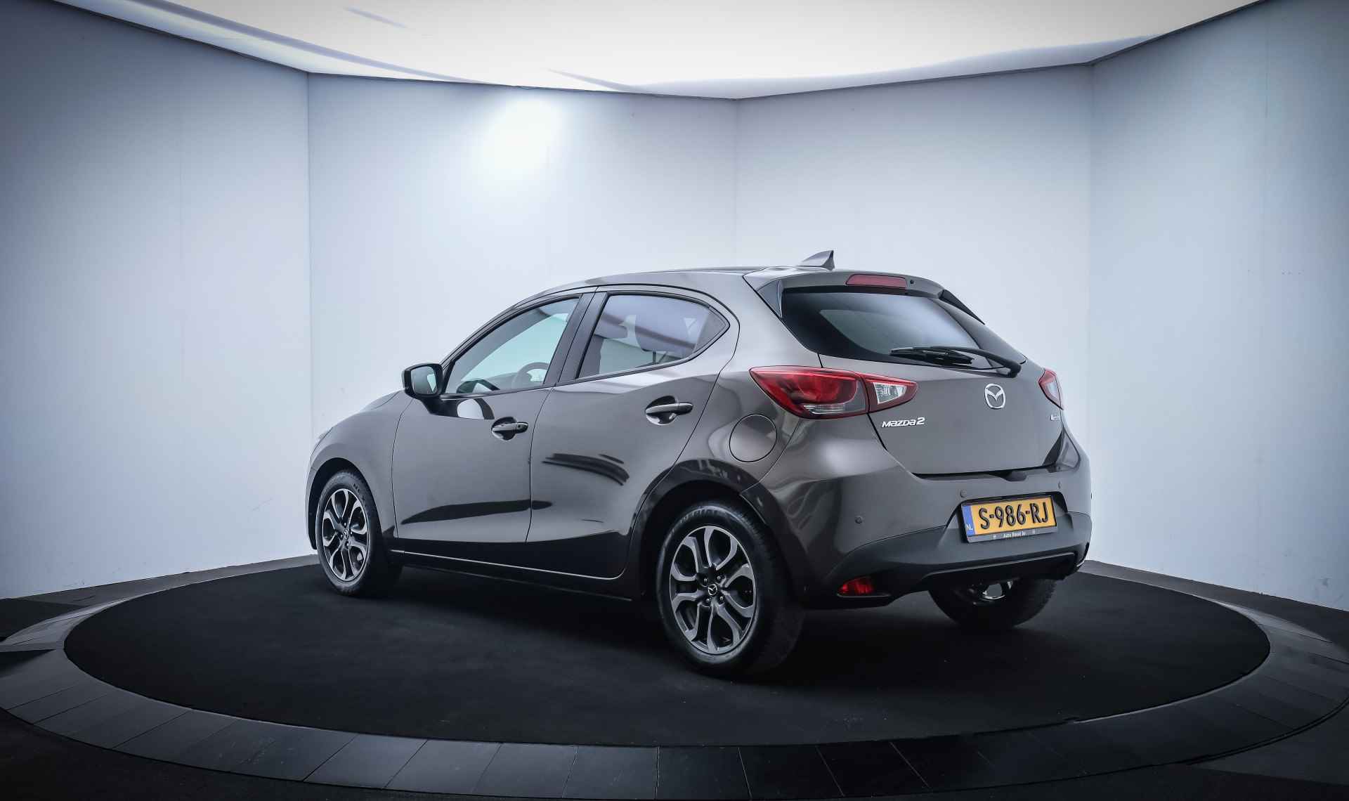 Mazda 2 1.5 Skyactiv-G Skylease+ CARPLAY/STOELVERW./DAB/NAVI/BLINDSPOT/CRUISE/CLIMA/PDC/LMV 16'' - 8/25