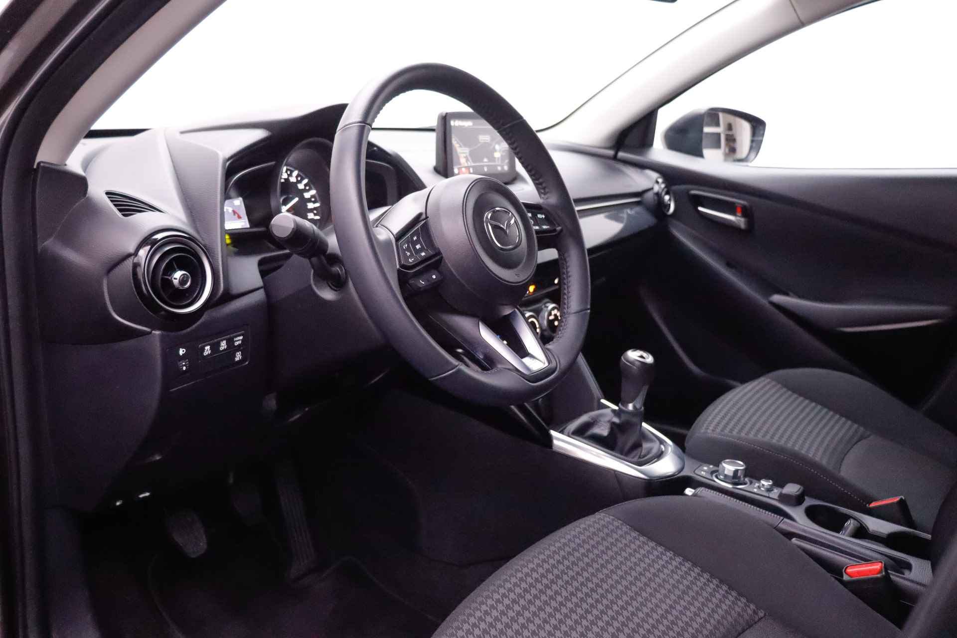 Mazda 2 1.5 Skyactiv-G Skylease+ CARPLAY/STOELVERW./DAB/NAVI/BLINDSPOT/CRUISE/CLIMA/PDC/LMV 16'' - 16/25