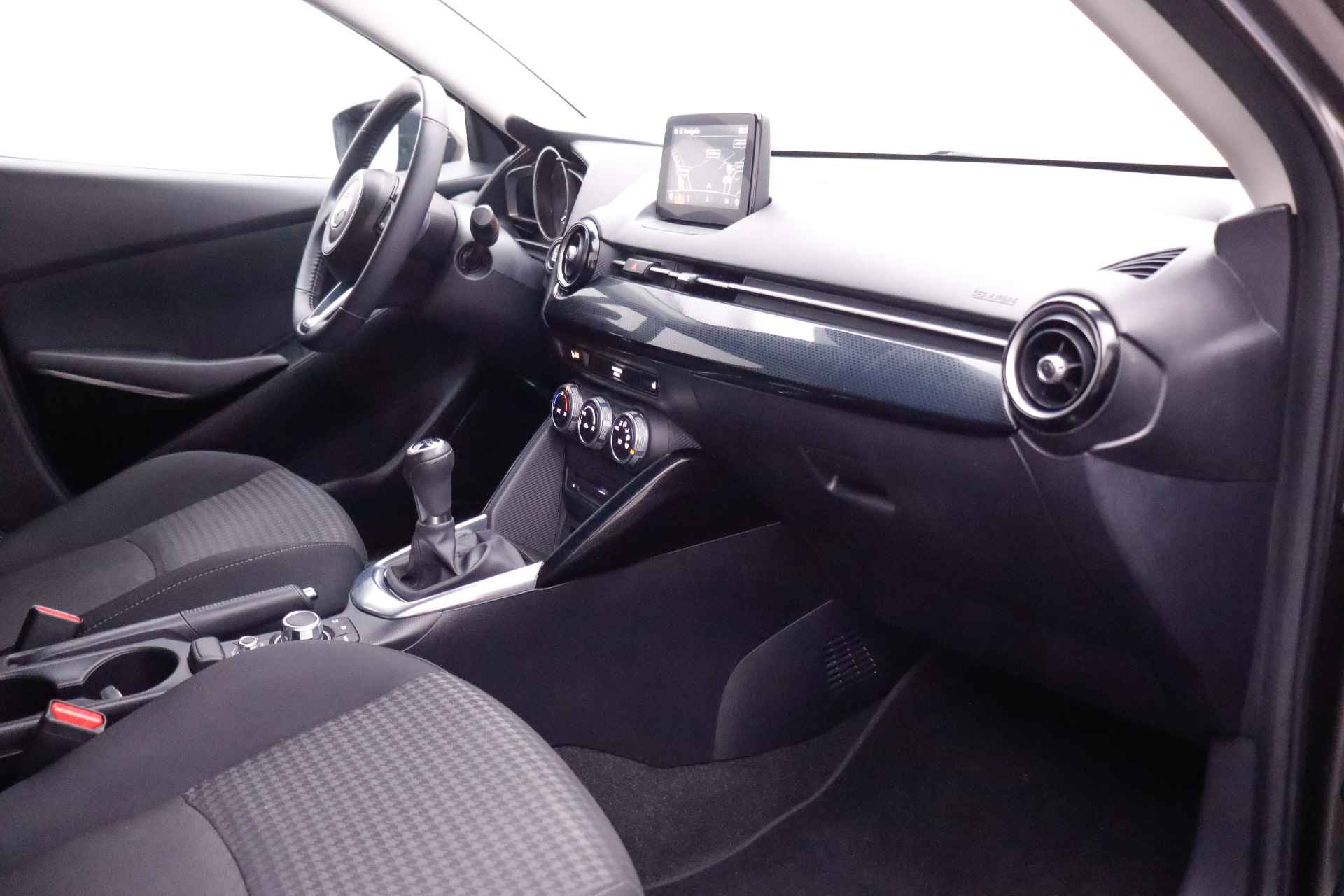 Mazda 2 1.5 Skyactiv-G Skylease+ CARPLAY/STOELVERW./DAB/NAVI/BLINDSPOT/CRUISE/CLIMA/PDC/LMV 16'' - 20/25