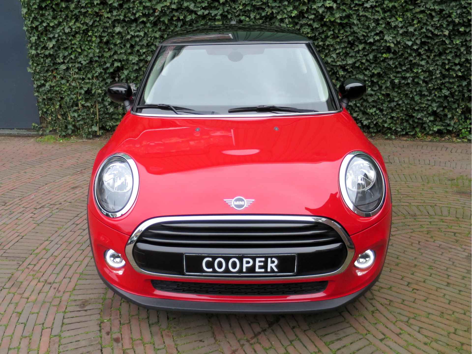 MINI Cooper 1.5 Salt Business F56 LCI NL Auto, Navi, Cruise, Apple CarPlay en 16" - 6/38