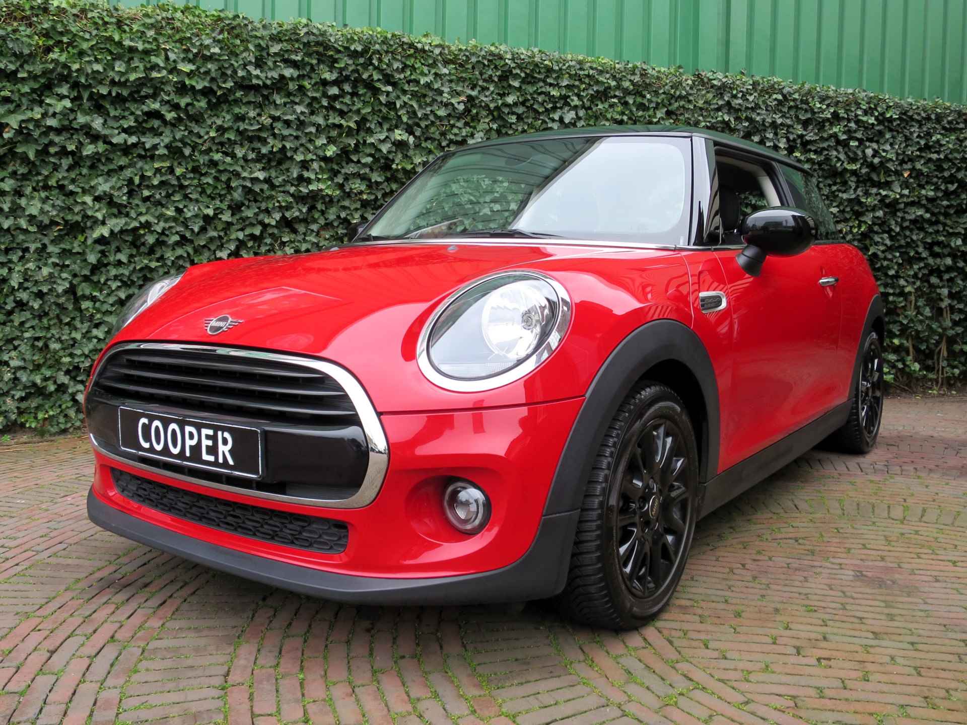 MINI Cooper 1.5 Salt Business F56 LCI NL Auto, Navi, Cruise, Apple CarPlay en 16" - 27/38