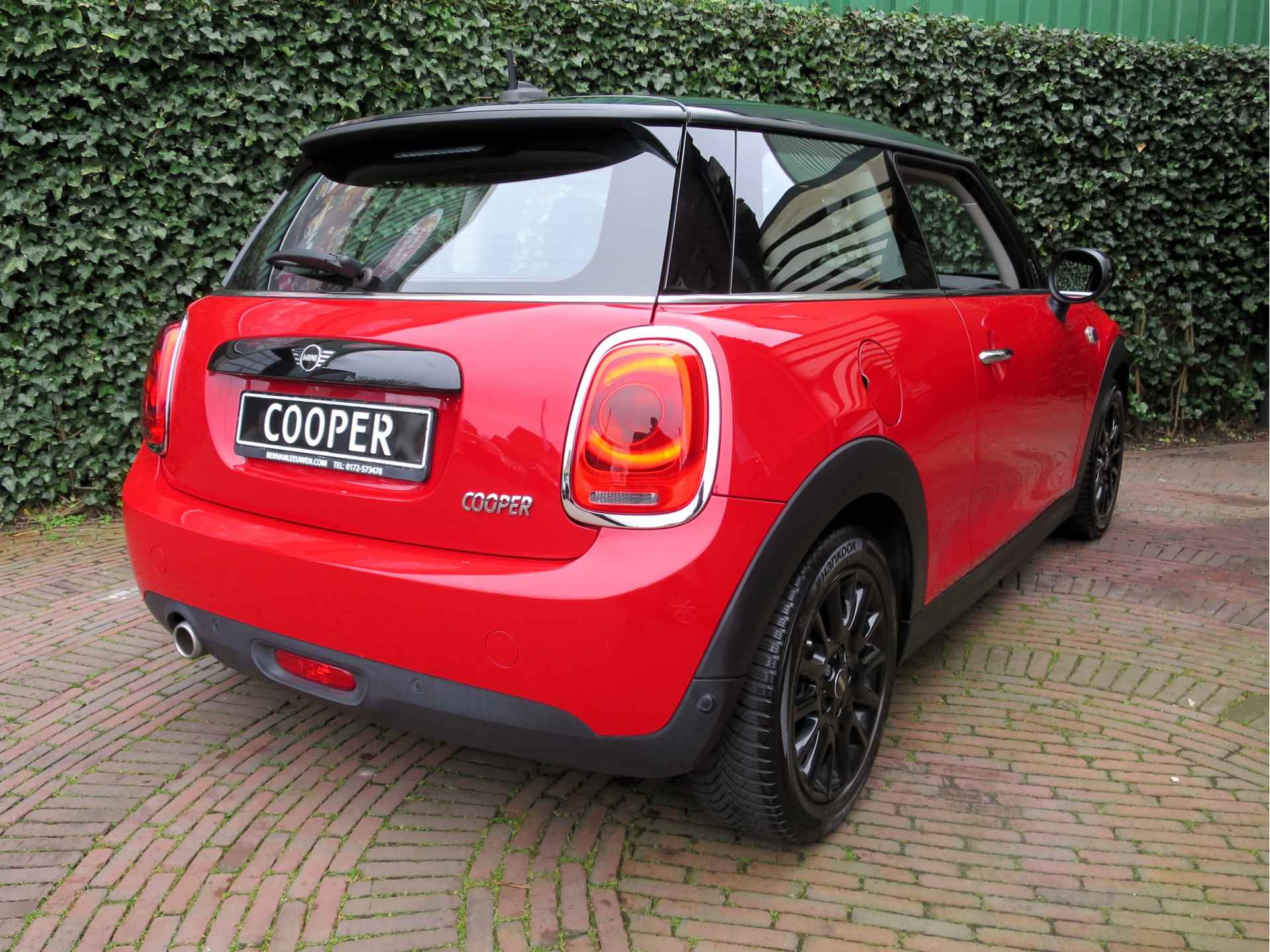 MINI Cooper 1.5 Salt Business F56 LCI NL Auto, Navi, Cruise, Apple CarPlay en 16" - 30/38