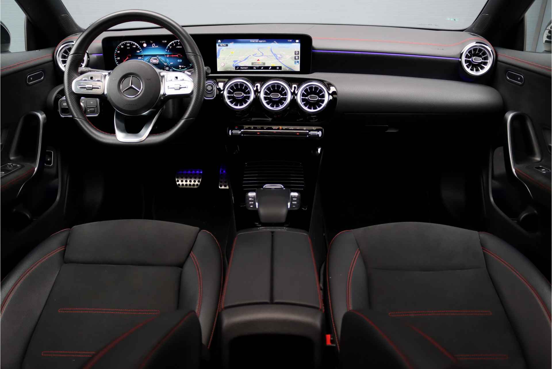 Mercedes-Benz CLA-Klasse Shooting Brake 250 e AMG Line Aut8, Panoramadak, Widescreen, Camera, Sfeerverlichting, Nightpakket, Cruise Control, Etc. - 3/38