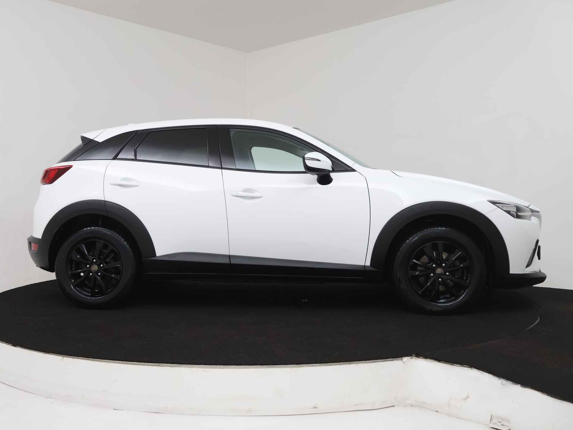 Mazda CX-3 2.0 SkyActiv-G 120 SkyLease automaat | Verwarmde voorstoelen | Trekhaak | - 28/41