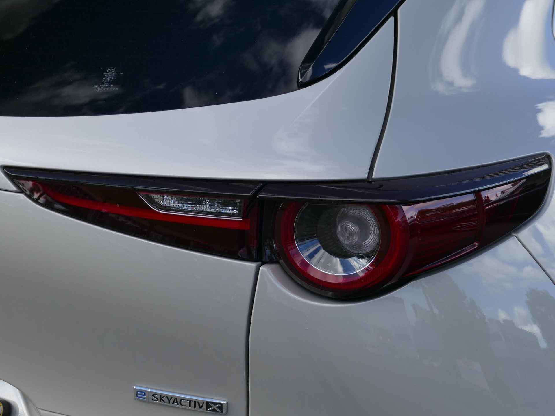 Mazda CX-30 2.0 e-SkyActiv-X M Hybrid Homura | Adapt. Cruise | Camera | Keyless | Apple/Android | RIJKLAARPRIJS! - 5/28