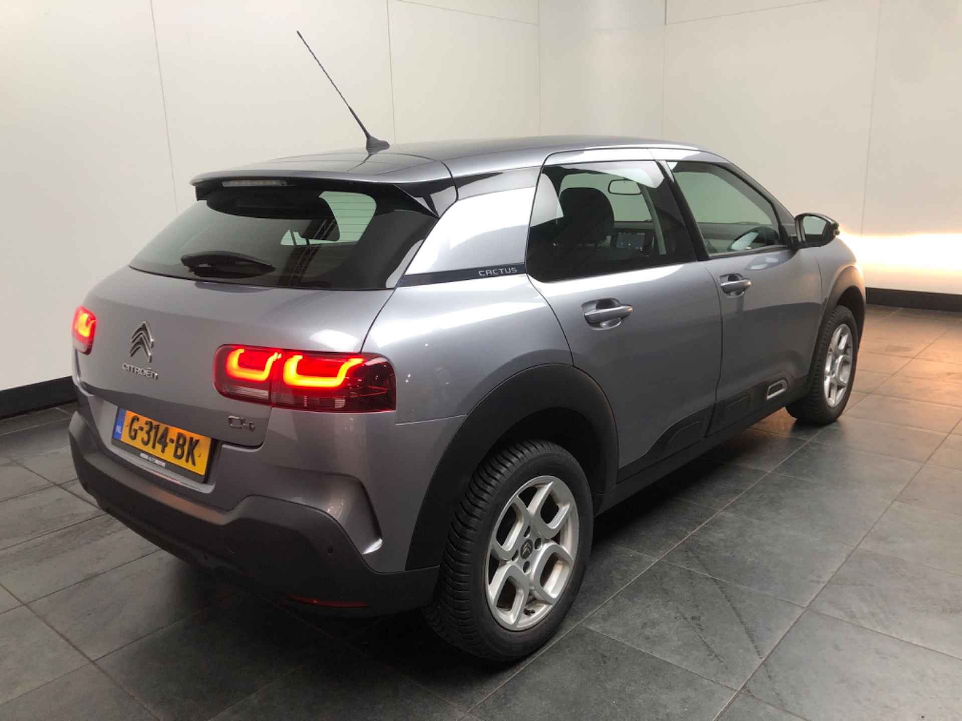 Citroën C4 Cactus 1.2 PureTech Business | Carplay | Cruise | Climate | Navi | 16"LMV | Parkeerassistent | Komt binnenk - 2/9