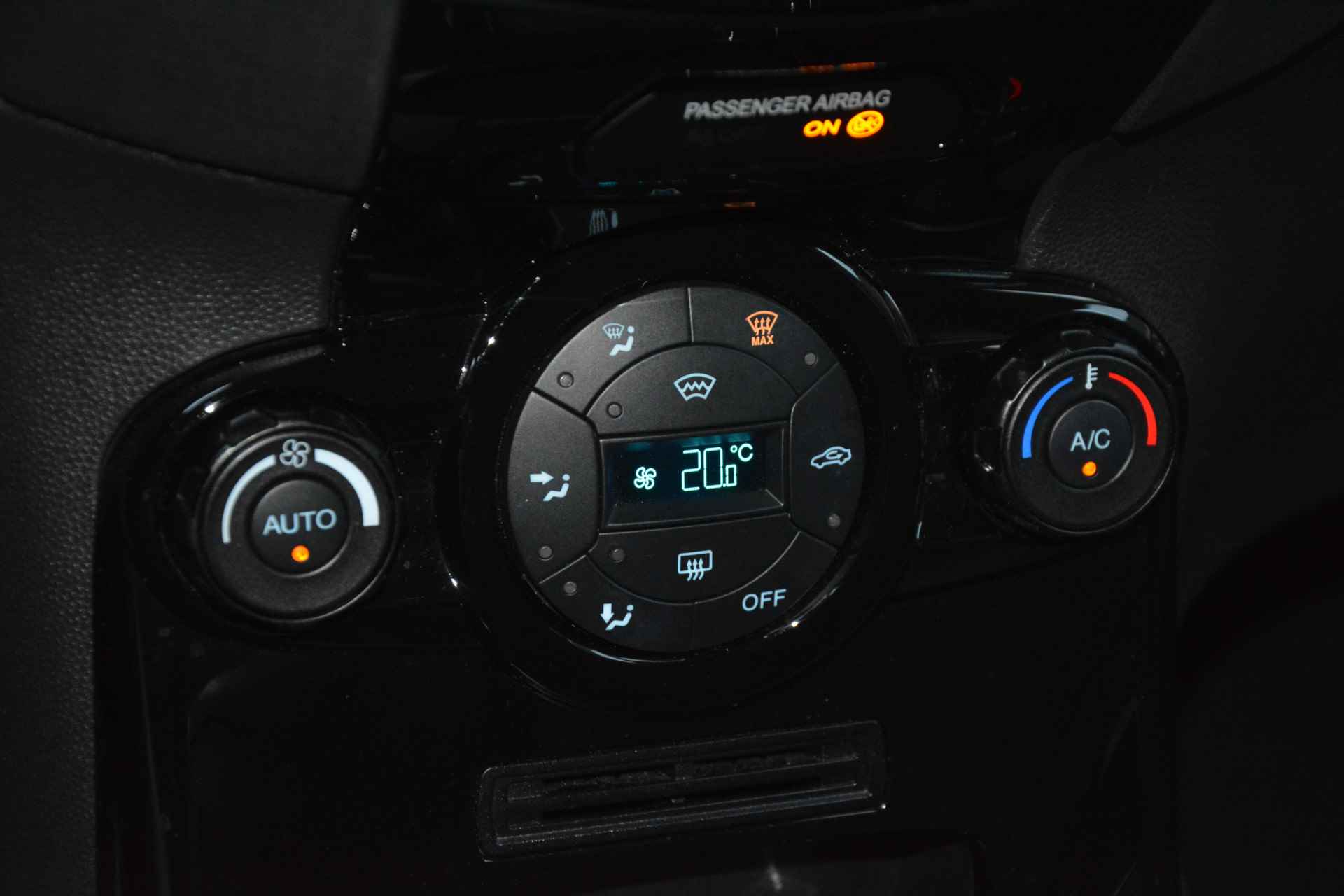 Ford Fiesta 1.0 EcoBoost Titanium Automaat - 16/20