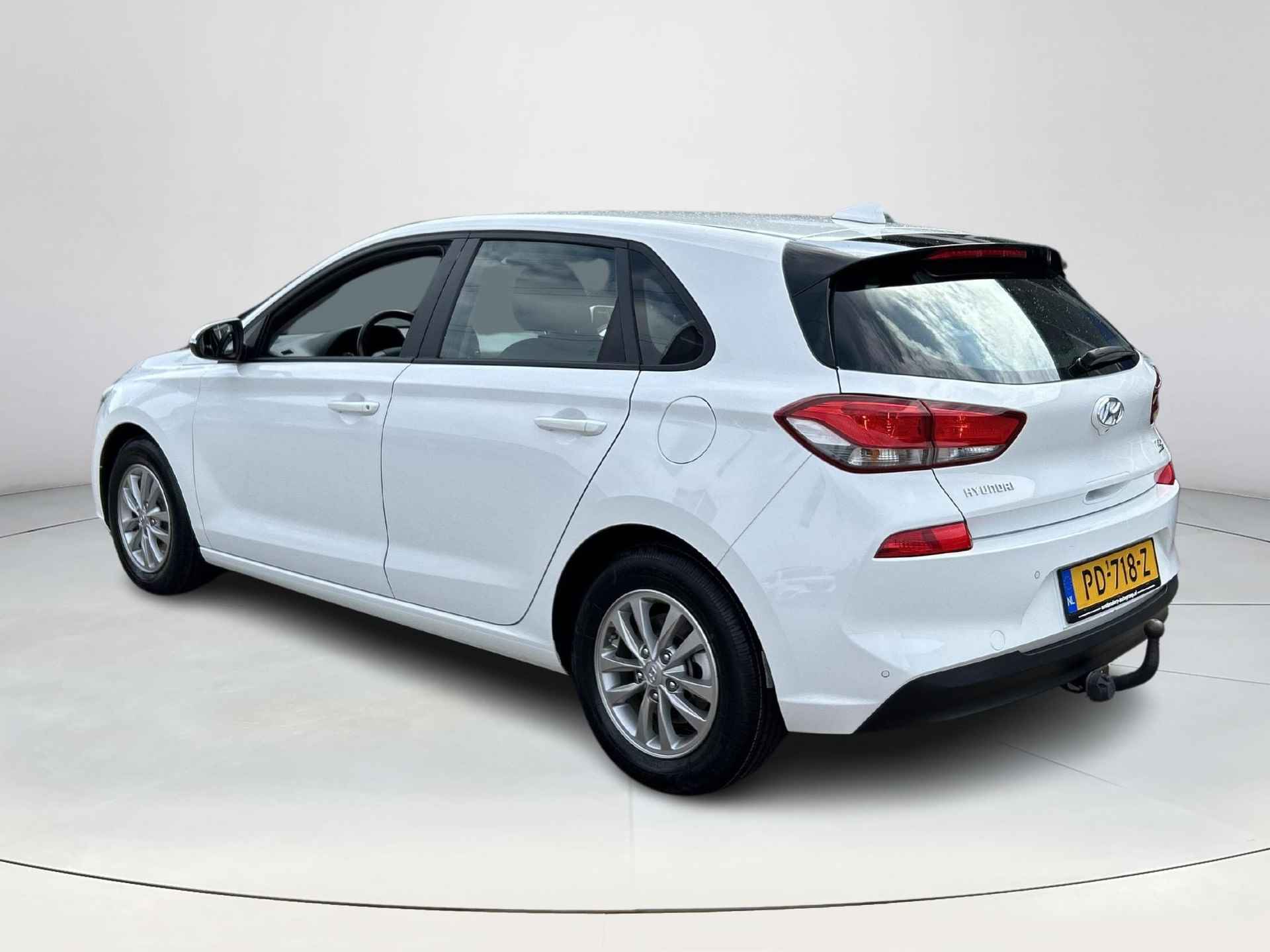 Hyundai i30 1.0 T-GDI Comfort | Rijklaarprijs! | Trekhaak | Climate Control | Navigatie | Cruise Control | Inclusief 12 mnd Bovag Garantie! | - 21/24