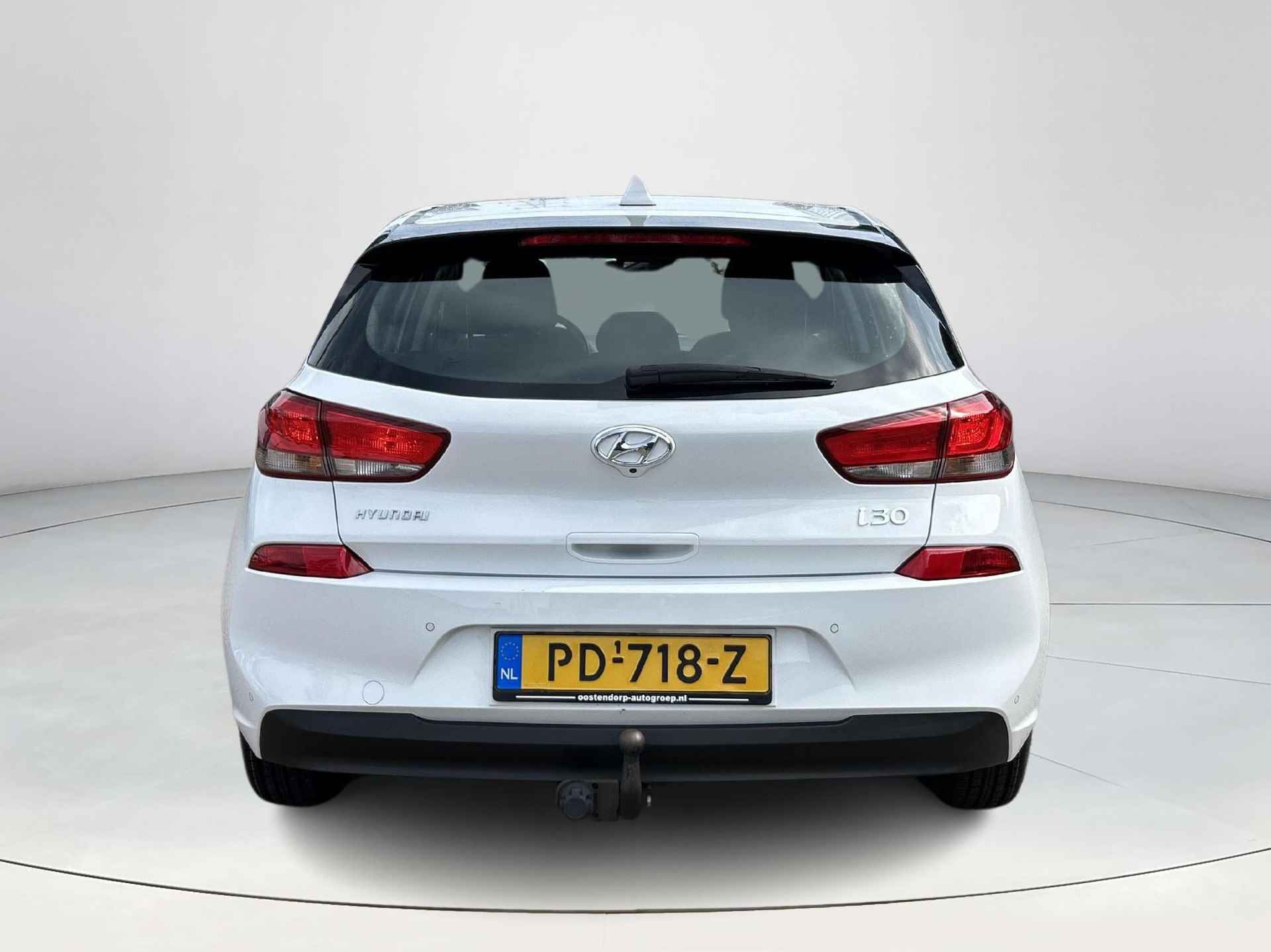 Hyundai i30 1.0 T-GDI Comfort | Rijklaarprijs! | Trekhaak | Climate Control | Navigatie | Cruise Control | Inclusief 12 mnd Bovag Garantie! | - 22/24