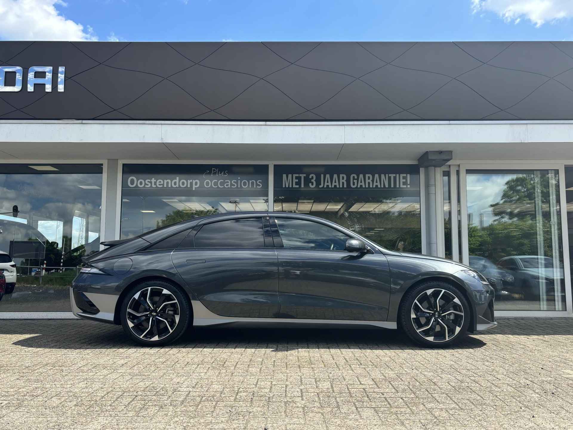 Hyundai IONIQ 6 Connect 77 kWh | Automaat | Navigatie | adaptive Cruise Control | Climate control | Stoelverwarming | resterende Fabrieksgarantie | Rijklaar ! | - 5/31