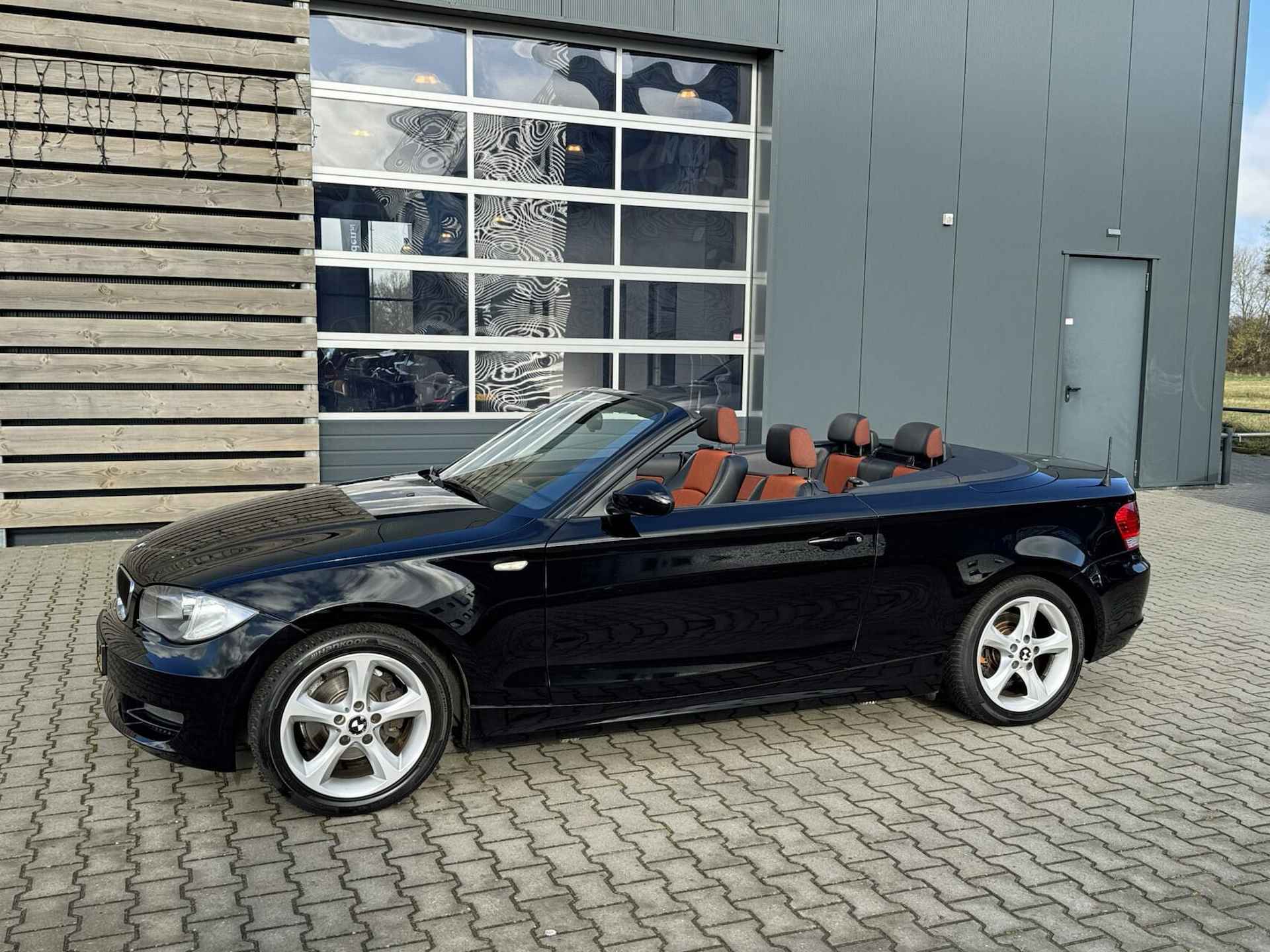 BMW 1-serie Cabrio 118i 2.0 143pk High Executive - 8/30