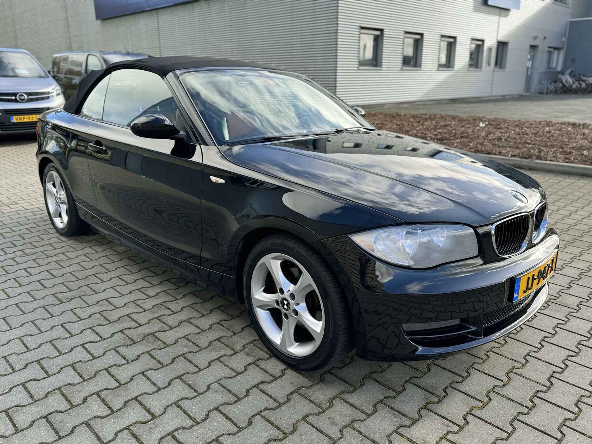 BMW 1-serie Cabrio 118i 2.0 143pk High Executive - 27/30