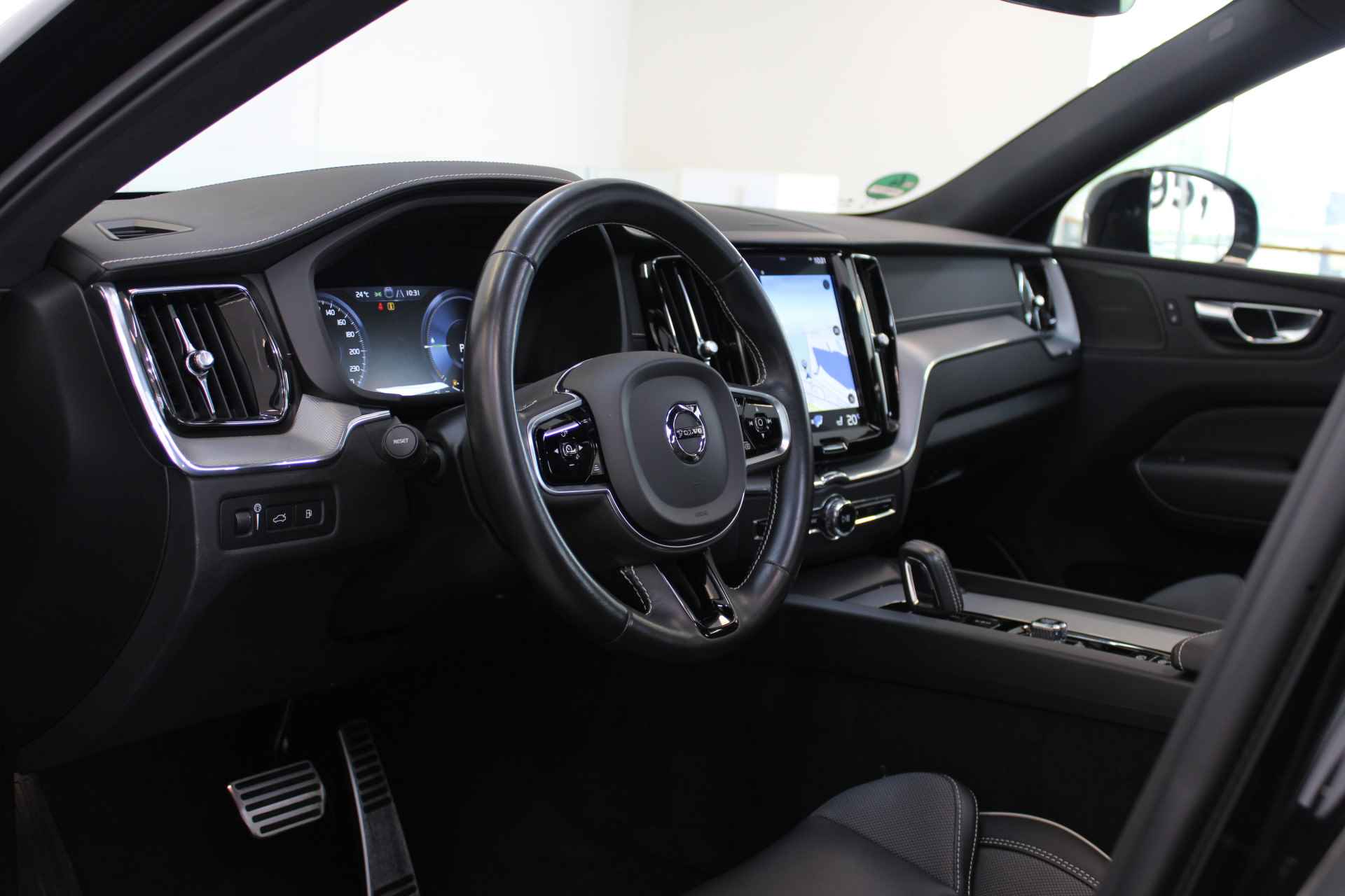 Volvo XC60 T8 405PK Polestar Engineered AWD | 22'' | Trekhaak | Origineel NL | HUD | BLIS | HK Audio - 4/74