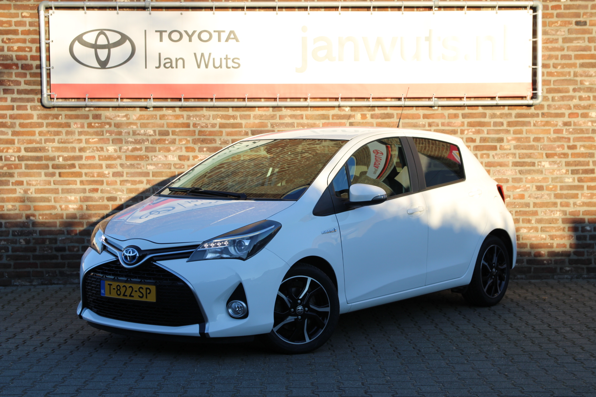 Toyota Yaris 1.5 Hybrid Dynamic bij viaBOVAG.nl