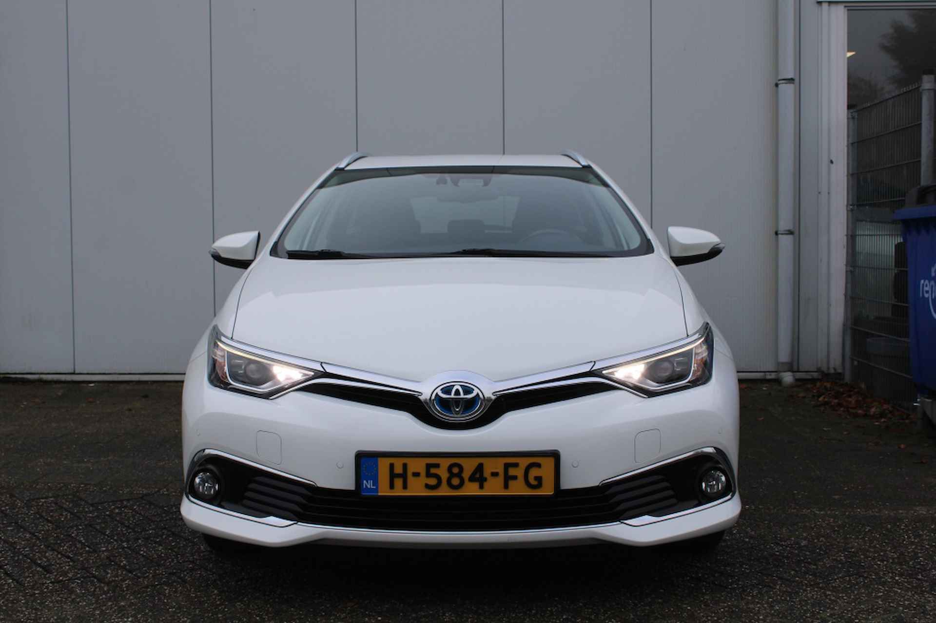 Toyota Auris Touring Sports 1.8 Hybride Executive - 8/28