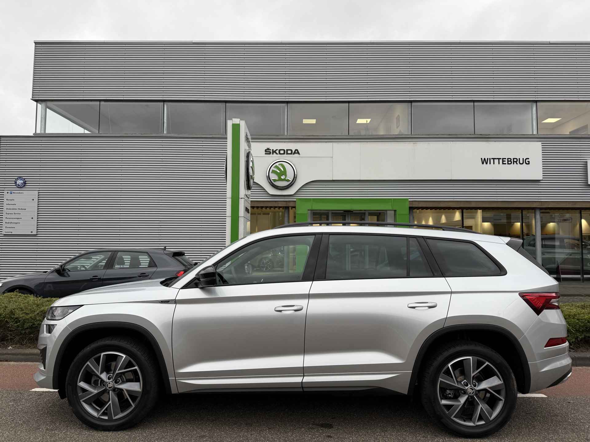 Škoda Kodiaq 1.5 TSI Sportline Business 7p. / PANODAK / CAMERA / 19"LMV / NAVI / APP.Connect - 7/38