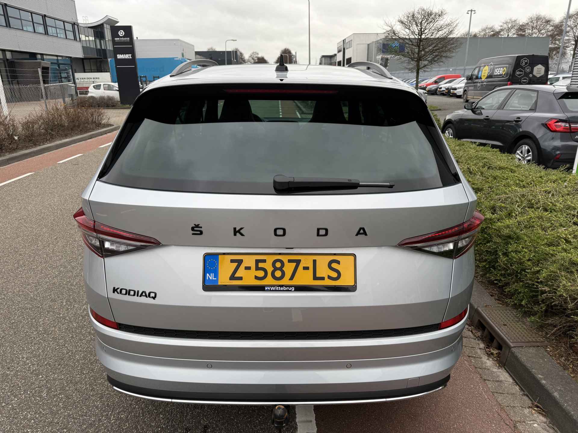 Škoda Kodiaq 1.5 TSI Sportline Business 7p. / PANODAK / CAMERA / 19"LMV / NAVI / APP.Connect - 9/38