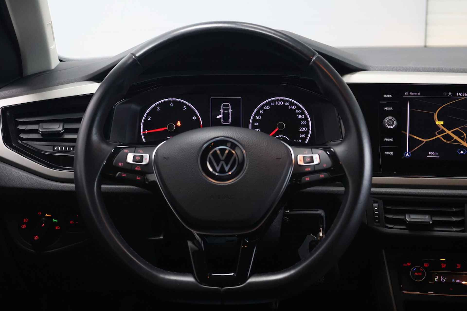 Volkswagen Polo 1.0 TSI Comfortline Business | Carplay | PDC - 3/23