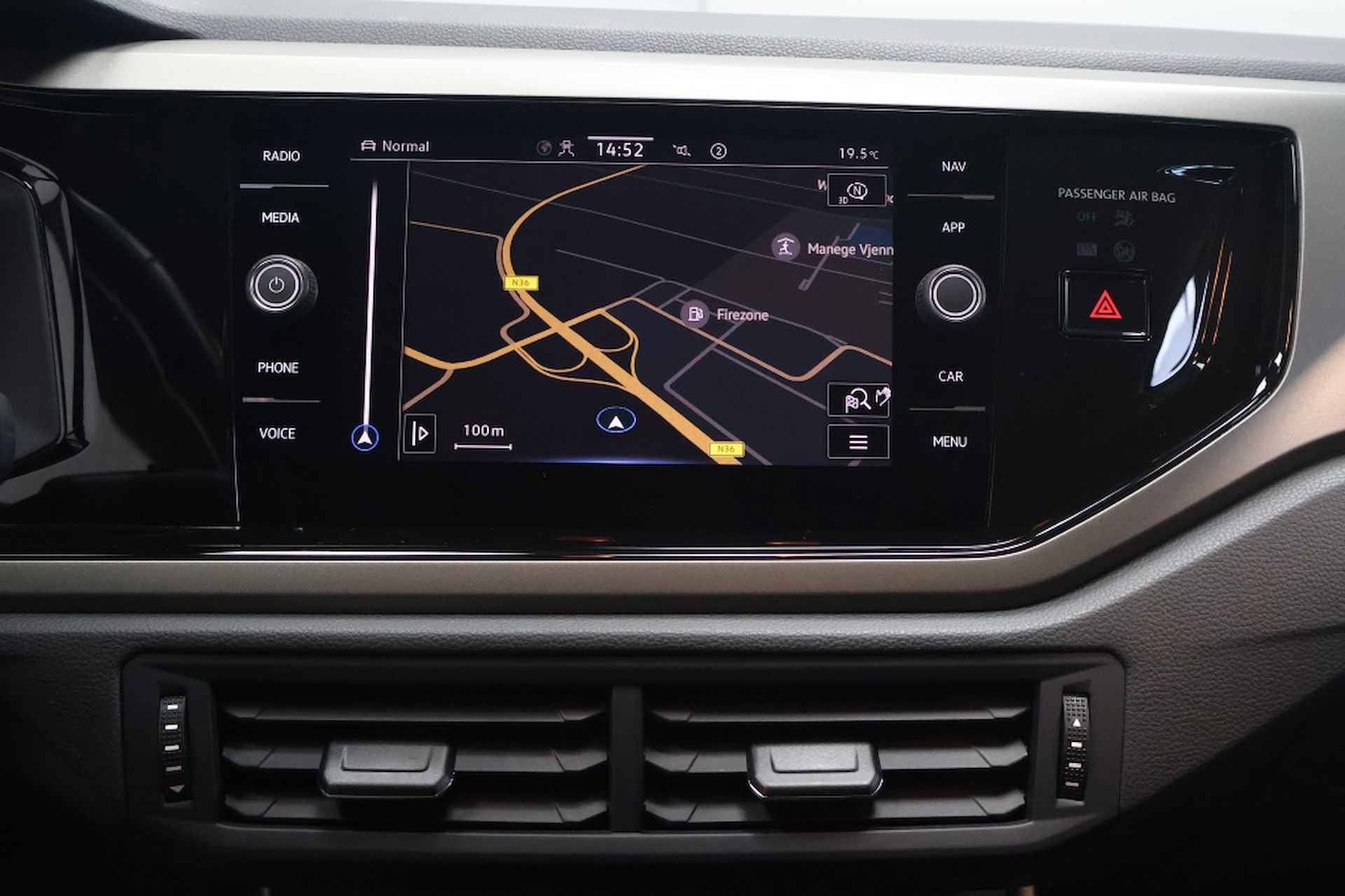 Volkswagen Polo 1.0 TSI Comfortline Business | Carplay | PDC - 13/23