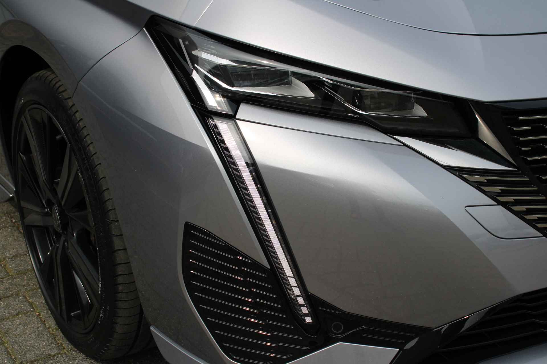 Peugeot 308 1.2 130pk GT Pack Business | SCHUIF/KANTELDAK | ADAPTIVE CRUISE | STOELVERW/STUURVERW. | ELEKTR.ACHTERKLEP | NAVI | ELEKTR. AGR STOEL | MATRIX LED | ALCANTARA | VOL! | - 10/45