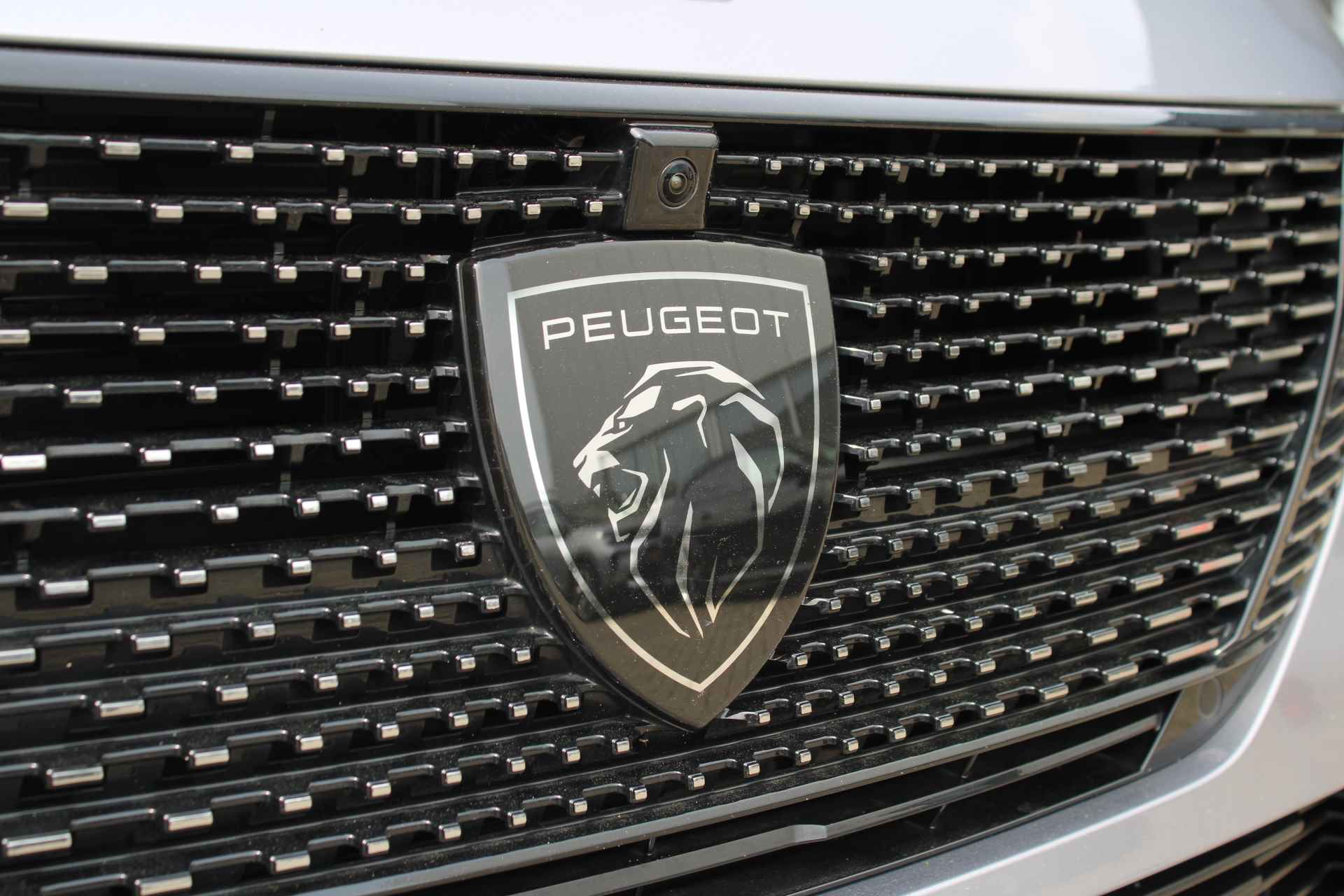 Peugeot 308 1.2 130pk GT Pack Business | SCHUIF/KANTELDAK | ADAPTIVE CRUISE | STOELVERW/STUURVERW. | ELEKTR.ACHTERKLEP | NAVI | ELEKTR. AGR STOEL | MATRIX LED | ALCANTARA | VOL! | - 11/45