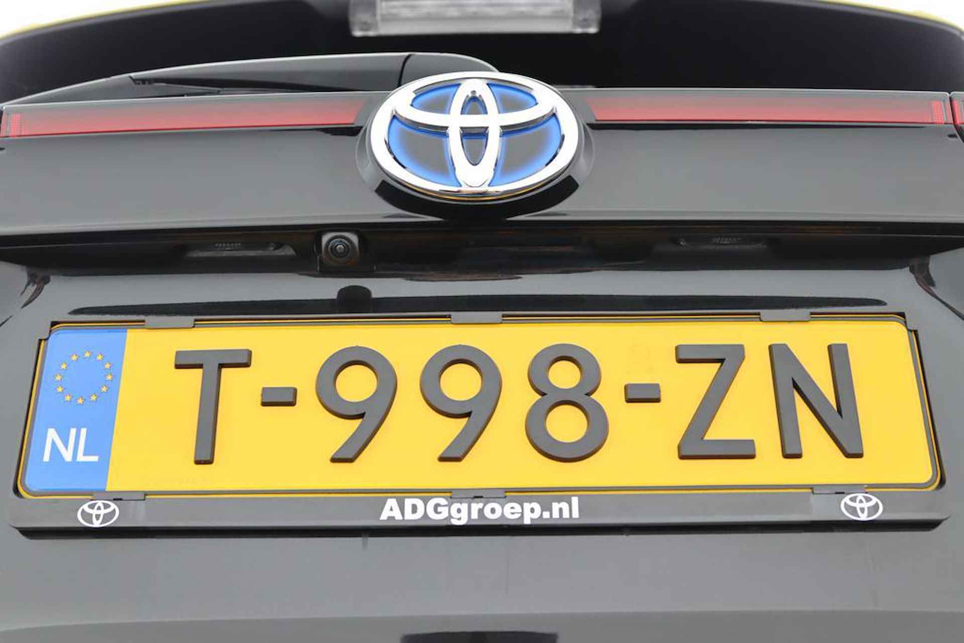 Toyota Yaris Cross 1.5 Hybrid Explore | Parkeersensoren voor en Achter | Stoelverwarming | Navigatie | DAB | Smart Connect | Automatisch Inklapbare Buitenspiegels | - 39/45