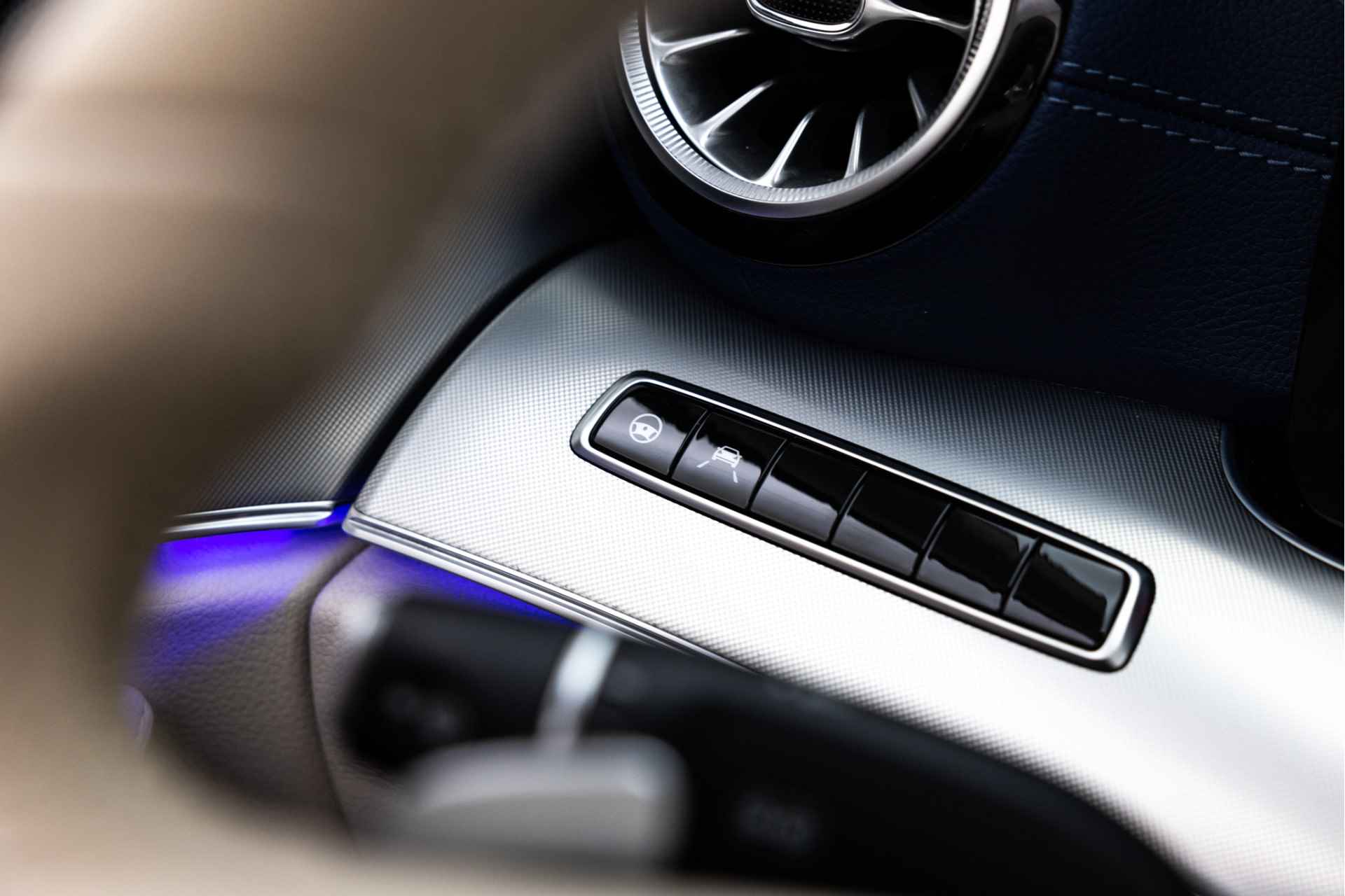 Mercedes-Benz E-Klasse Cabrio 300 Premium | AMG | Memory | Distronic+ | LED - 24/65