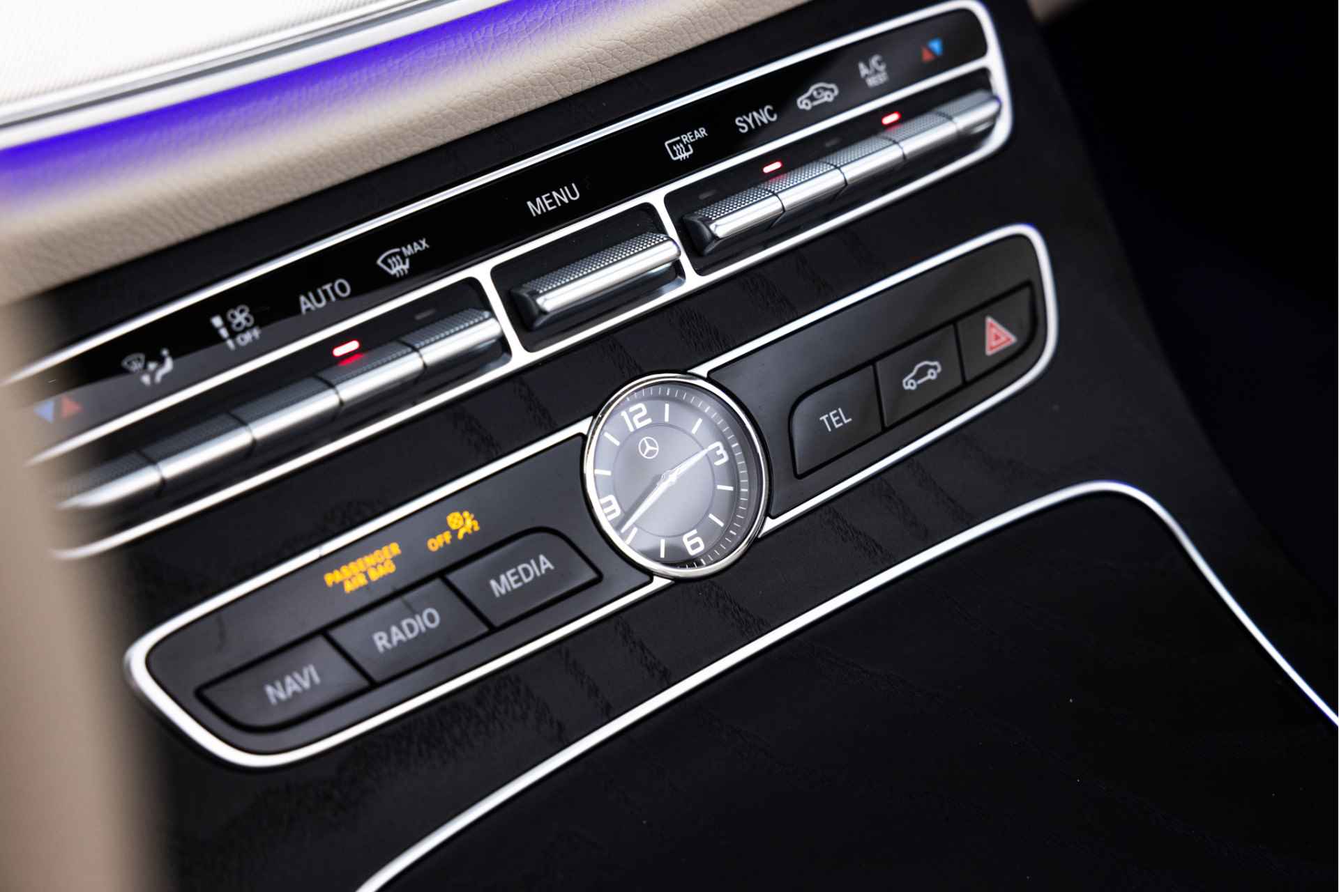 Mercedes-Benz E-Klasse Cabrio 300 Premium | AMG | Memory | Distronic+ | LED - 40/65