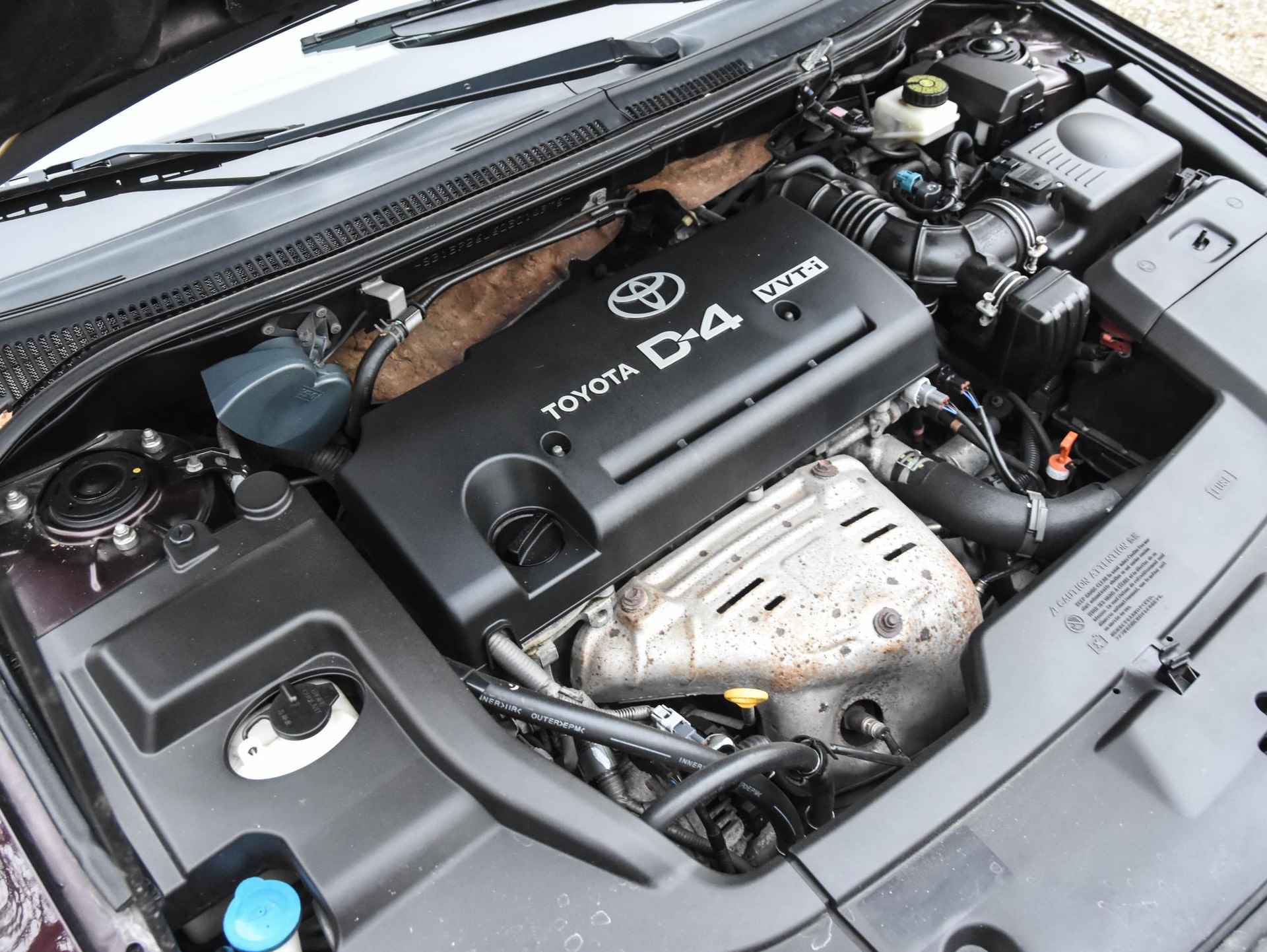 Toyota Avensis Wagon 2.4 VVTi Linea Sol automaat / sportstoelen / youngtimer! / cruise control / stoelverwarming / parkeersensoren / - 25/44