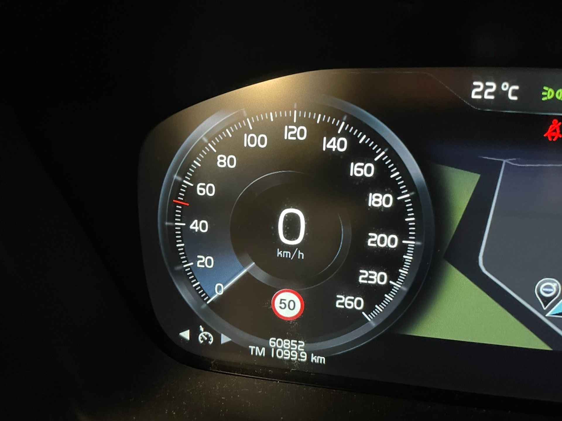 Volvo V60 T8 AWD Recharge R-Design | Schuifdak | 360° Camera | Head-Up Display | Harman Kardon | Stoel en Stuurwielverwarming | BLIS Dode - 13/23