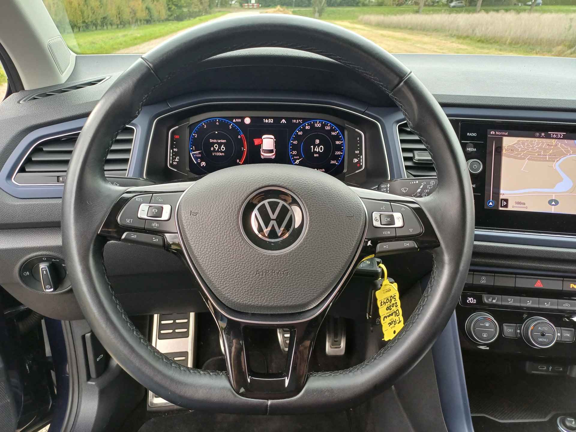 Volkswagen T-Roc 1.5 TSI Sport United | Lage KM! | Park V+A | Ada Cruise | Stoel stuur verw | Navi | Carplay - 44/51