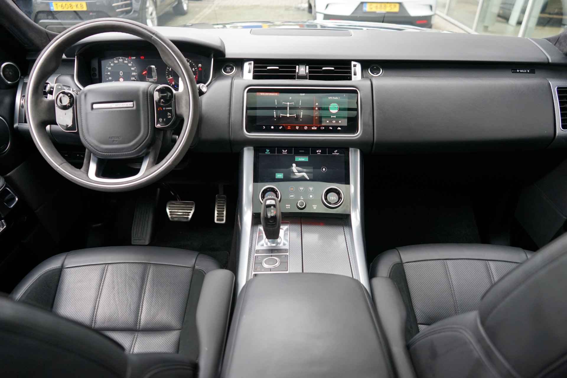 Land Rover Range Rover Sport 3.0 P400 MHEV HST | Geventileerde- en verwarmde voorstoelen | Adaptive cruise control | Head-up display | - 4/41