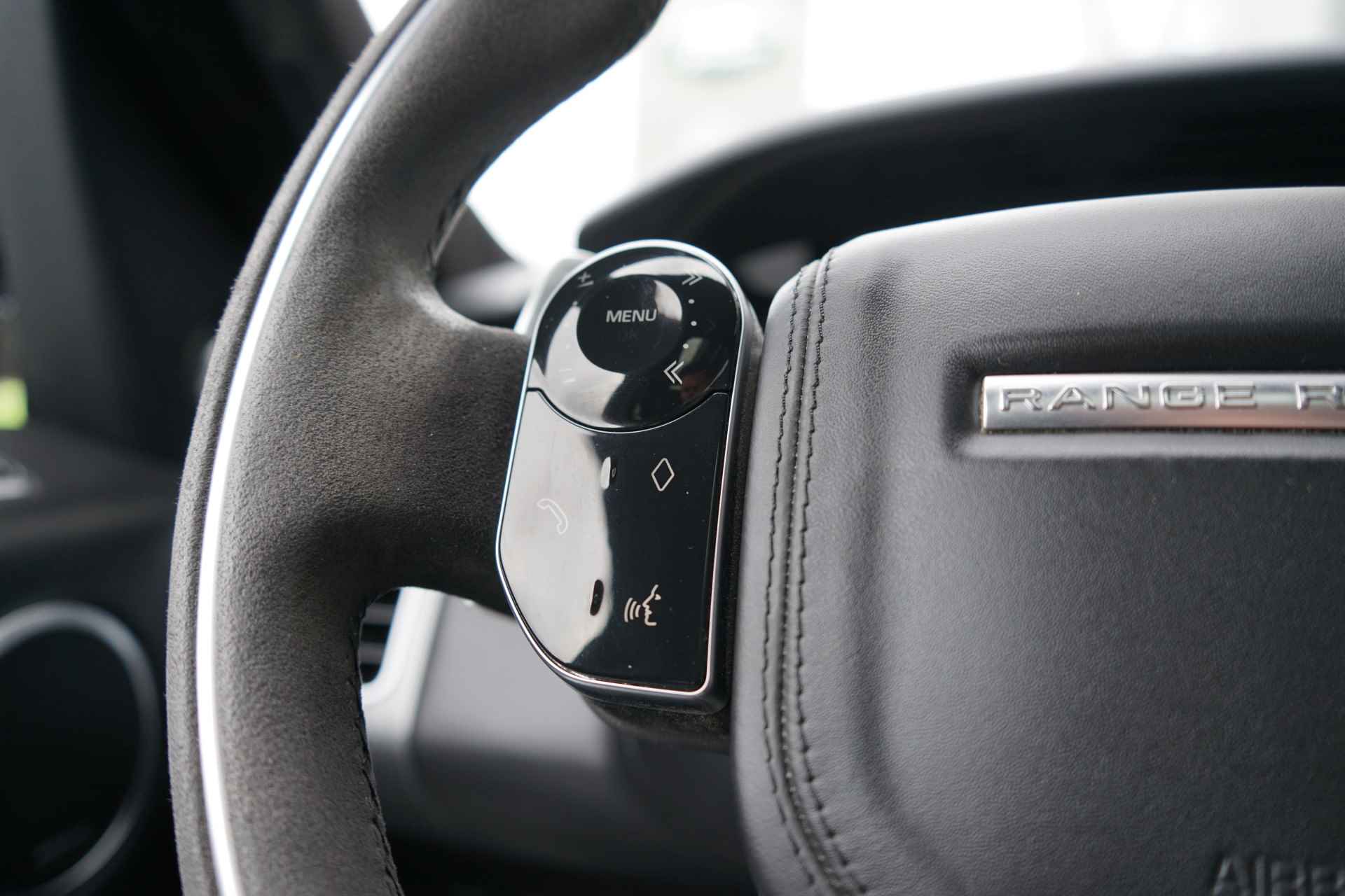 Land Rover Range Rover Sport 3.0 P400 MHEV HST | Geventileerde- en verwarmde voorstoelen | Adaptive cruise control | Head-up display | - 21/41