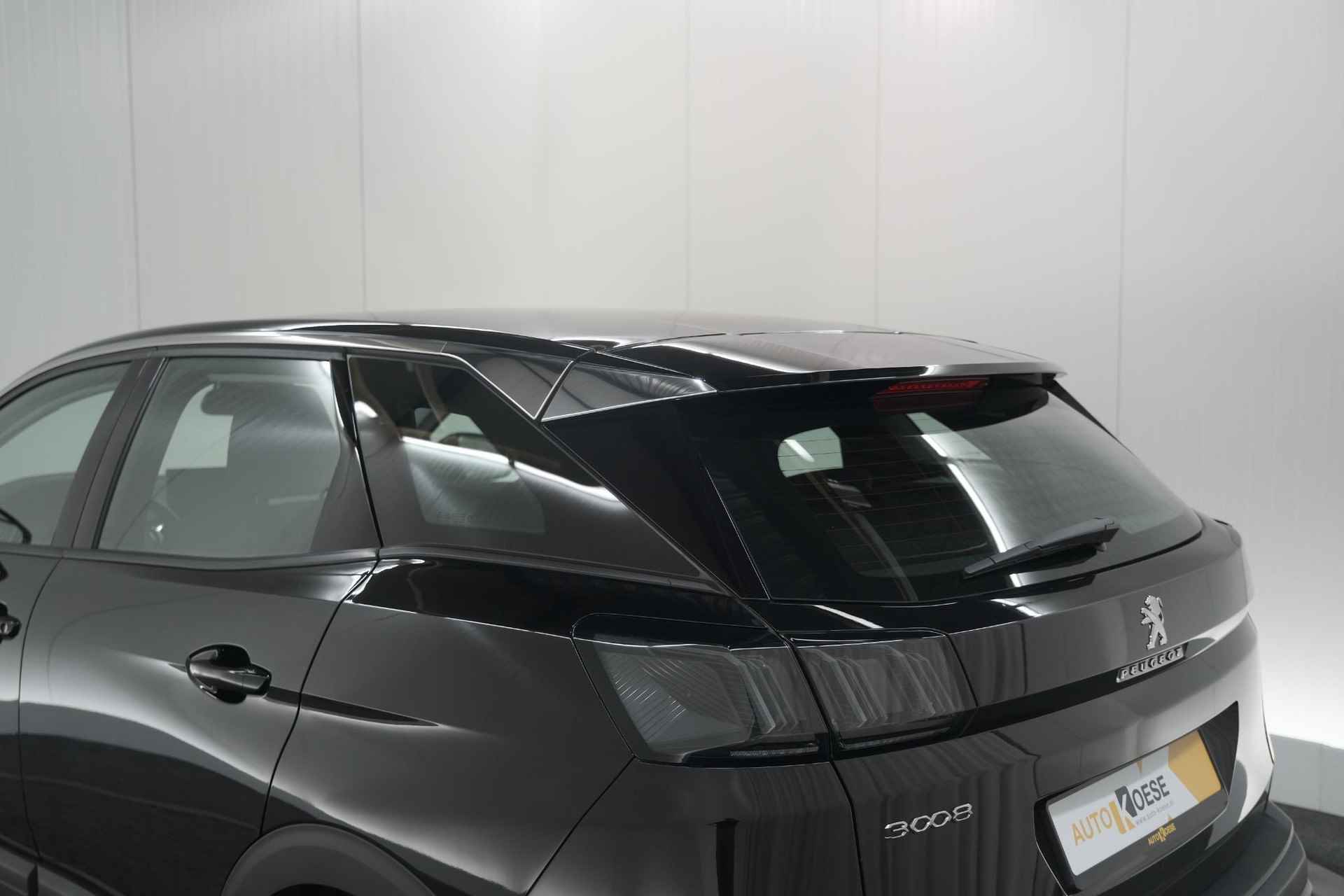 Peugeot 3008 PureTech 130 EAT8 Active Pack | Camera | Stoelverwarming | Navigatie | Parkeersensoren - 20/77