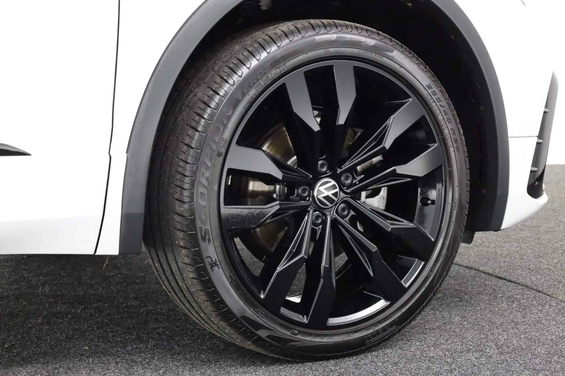 Volkswagen Tiguan Allspace 7 pers. 1.5 TSI 150PK DSG R-Line Black Style | Pano | IQ Light | DCC | Keyless | 20 inch - 16/41