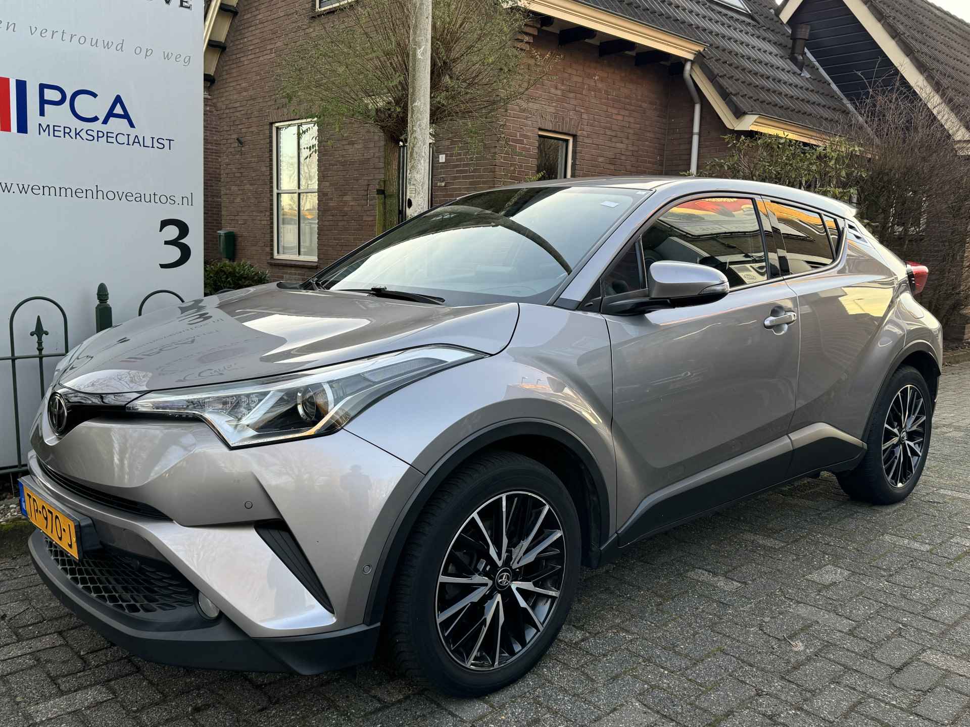 Toyota C-HR 1.2 Style Airco/Navigatie/JBL Sound - 4/49