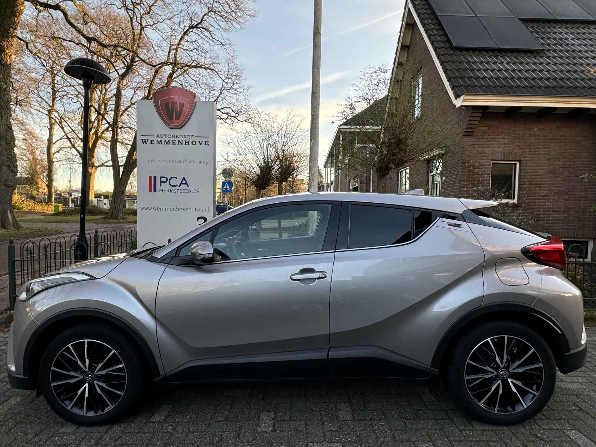 Toyota C-HR 1.2 Style Airco/Navigatie/JBL Sound - 9/49