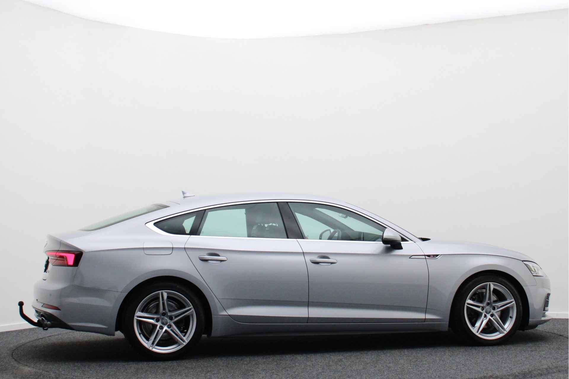 Audi A5 Sportback 35 TFSI Sport S-line edition Automaat 2x S-line, Navigatie, Trekhaak, Climate, Cruise, 18" - 9/54