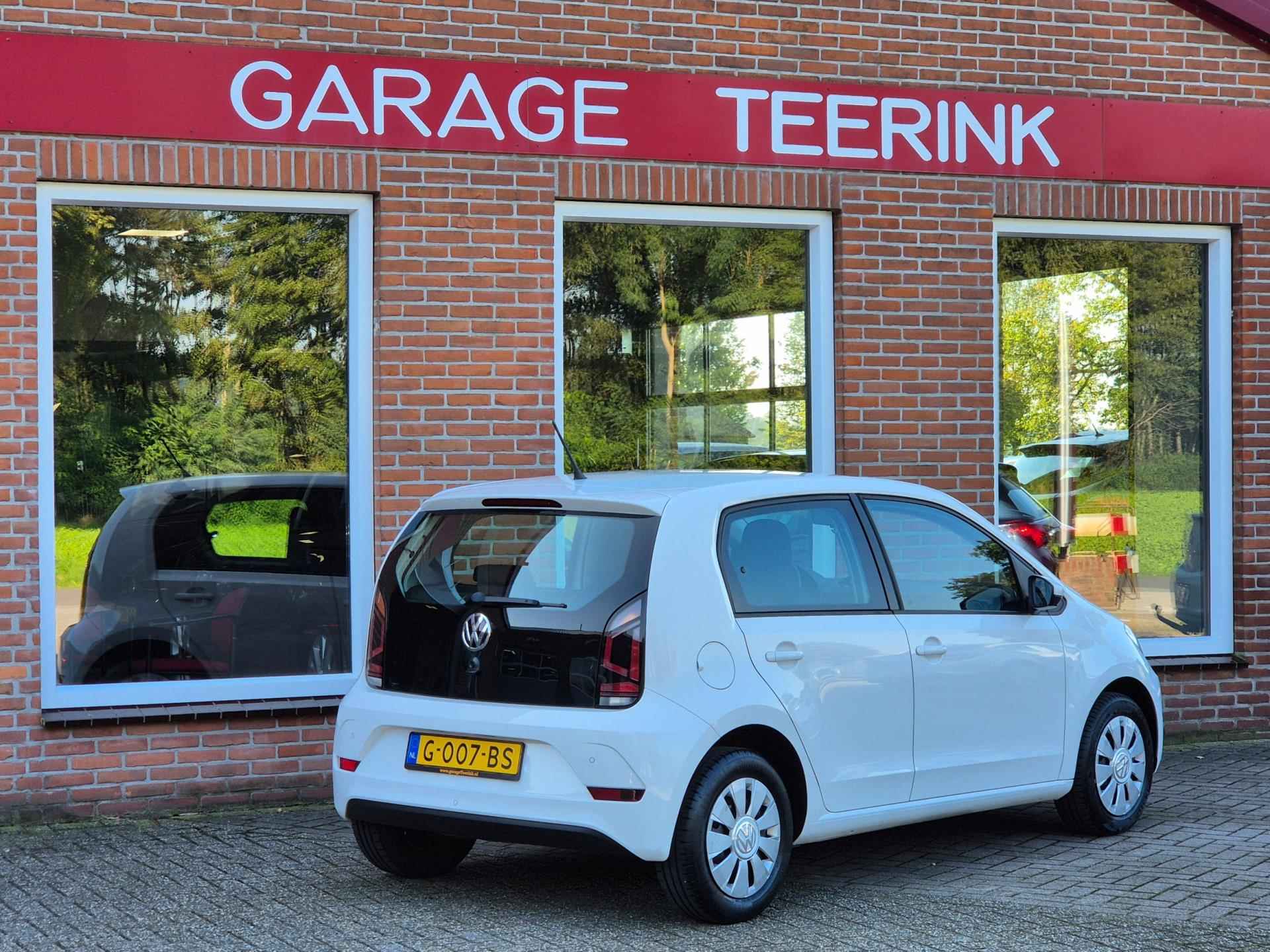 Volkswagen Up! 1.0 BMT move up! 60PK 5drs airco, cruise, navi, carkit, dab+, elektr.ramen RIJKLAAR - 4/18