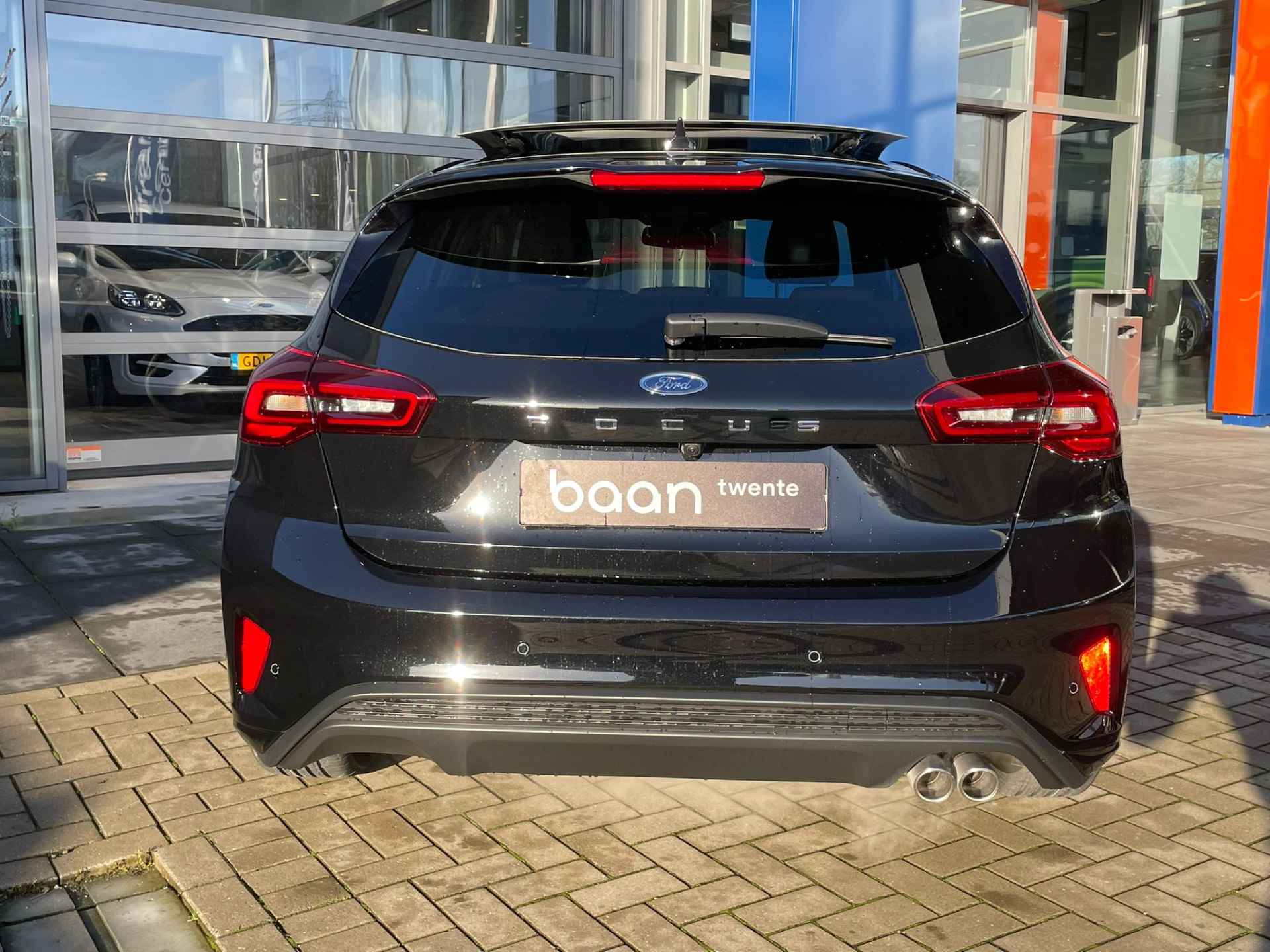 Ford Focus 1.0 EcoBoost Hybrid ST Line X Automaat | Panoramadak | Driver ass.pack | Trekhaak | Fordvoordeel €2500,- - 10/27