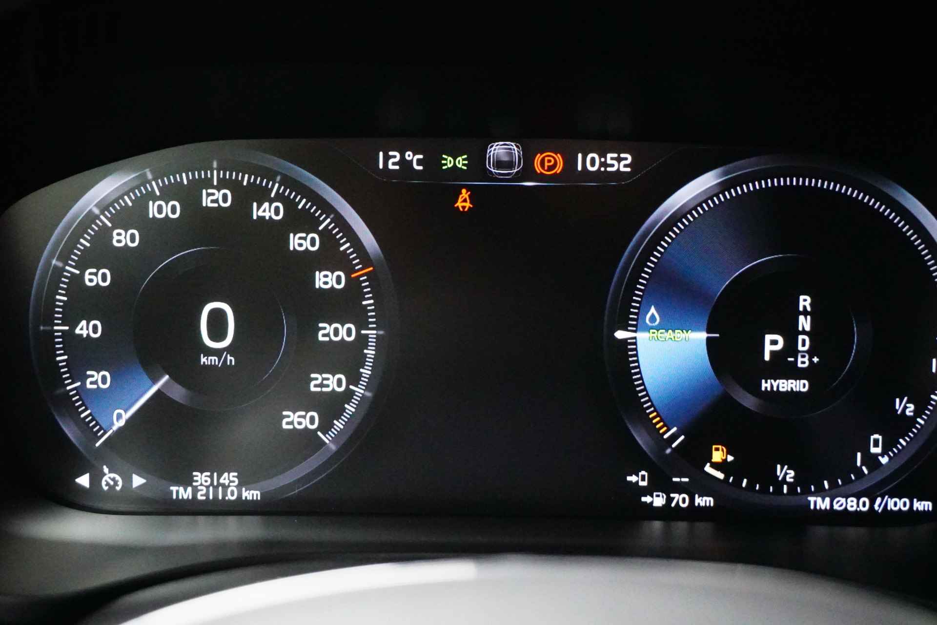 Volvo XC60 T8 Recharge AWD R-Design | Panoramadak | Camera | Keyless | Full LED | Stoel / stuur achterbankverwarming - 21/35