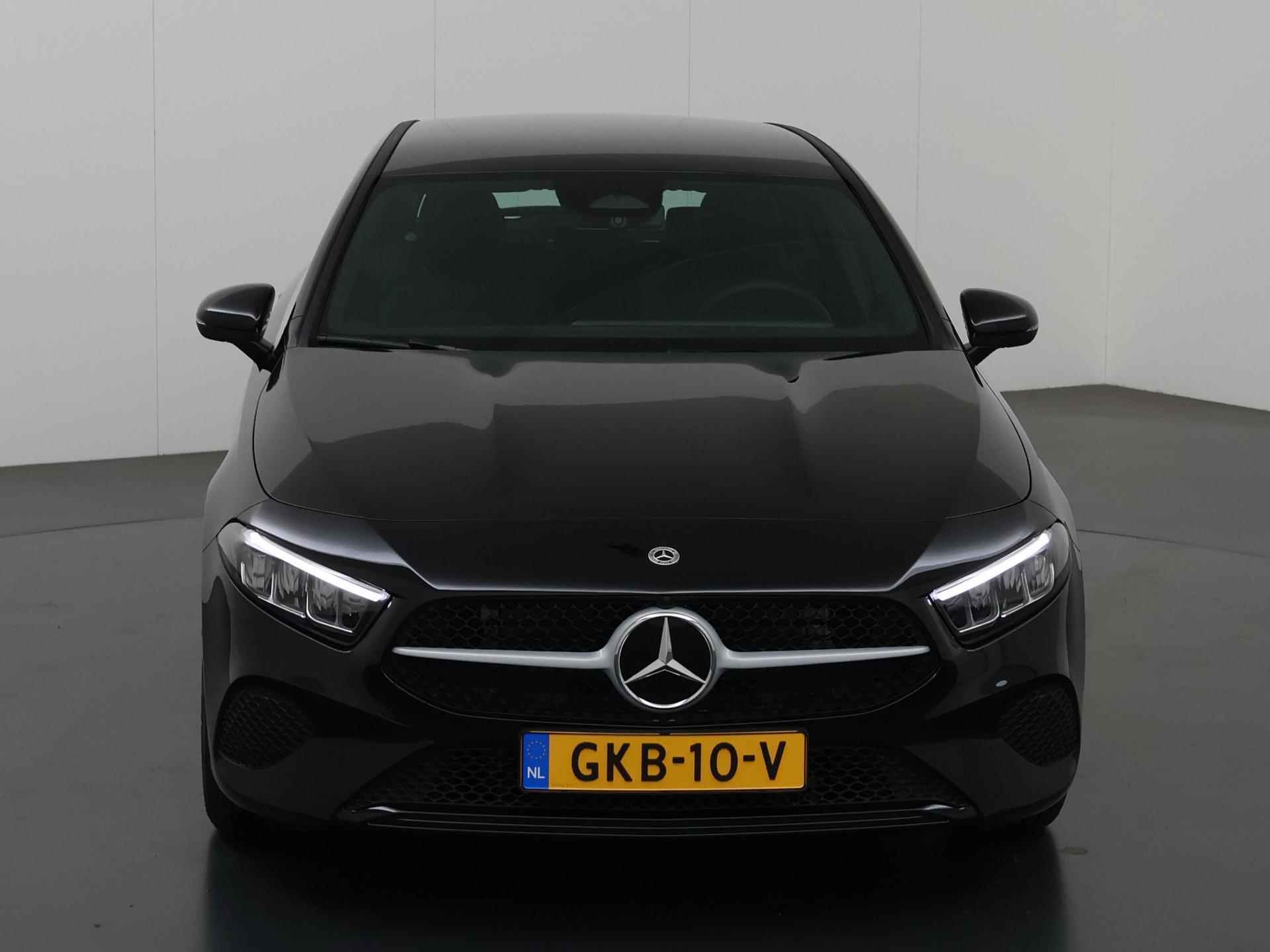 Mercedes-Benz A-klasse 180 Star Edition Stoelverwerwarming | Led verlichting | Multiscreen | Achteruitrij camera | Automatisch Inparkeren | - 4/44